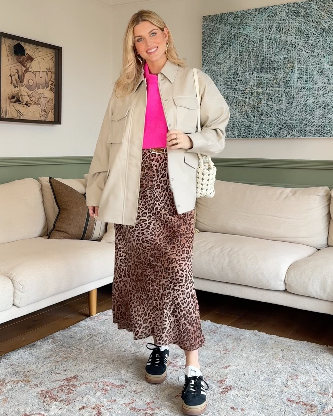 Leopard print loving  🐆🩷

Pink knit jumper - American Vintage
Leopard print midi skirt - Rixo
Black and white trainers - Adidas
Brown belt - Mango 
Utility style jacket - & other stories
Bag - H&M