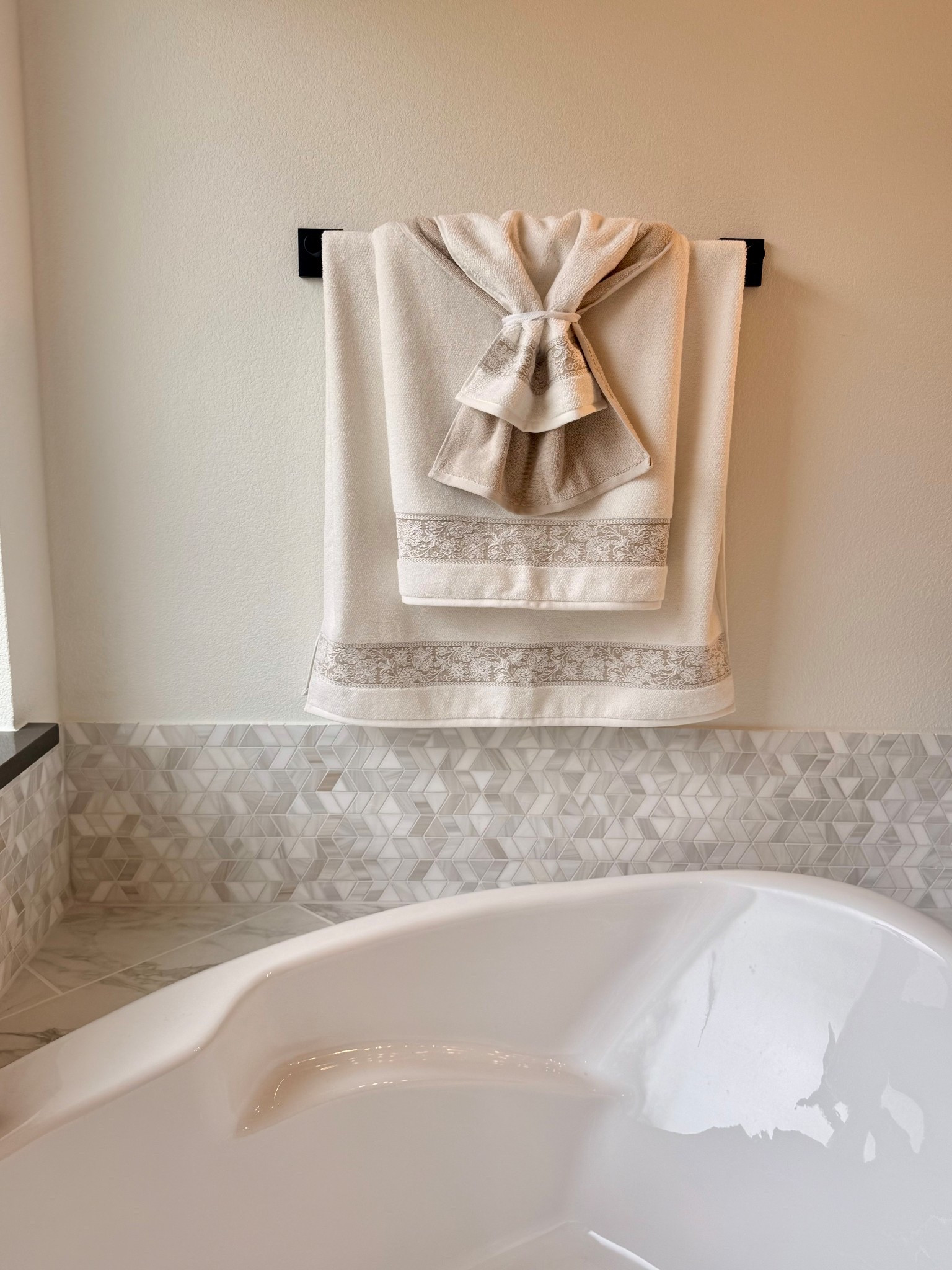  Bathroom towel set 


#LTKselfcare #LTKSaleAlert #LTKHome