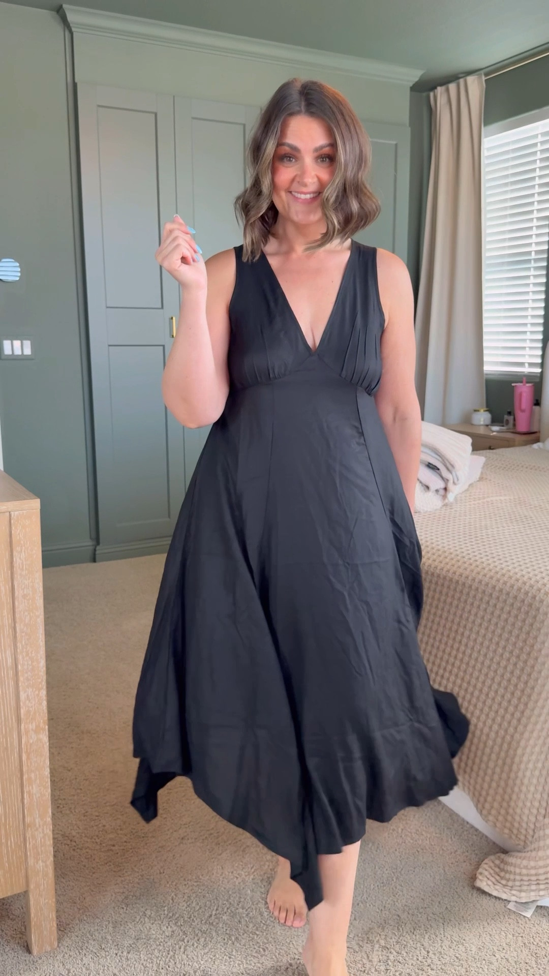 50% Off Everything At Old Navy‼️👏🏻
** (online only) - 4/27-5/1**

I did a medium in this dress - and I linked all my favorites from the sale too!

@oldnavy #oldnavypartner size 12, midsize, spring outfits, summer outfits, spring dress, vacation dress, travel outfit 

#LTKMidsize #LTKSaleAlert #LTKootd