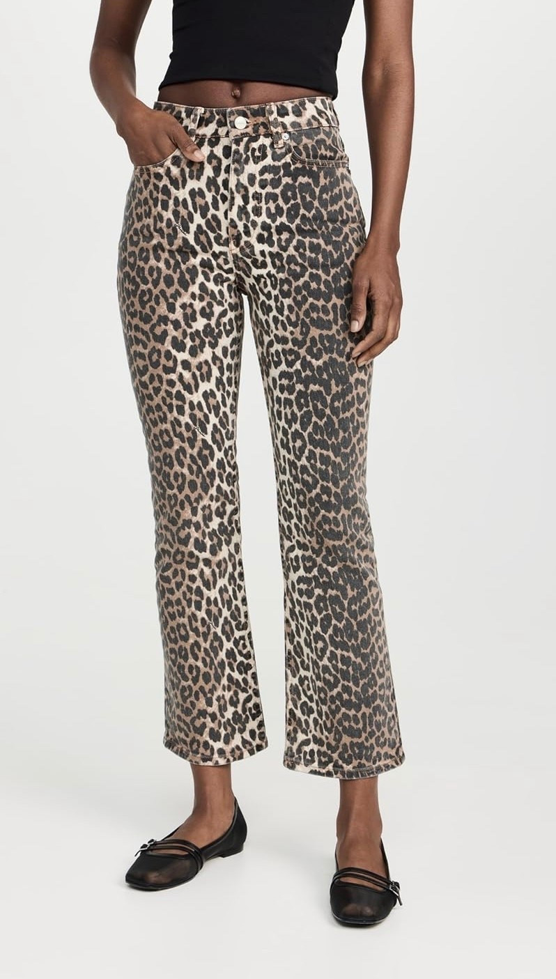 obsessed with these! 

ganni | shopbop finds | leopard pants | cheetah pants | fall prints | ganni jeans | cropped jeans | denim | under $300 | ganni betzy jeans 