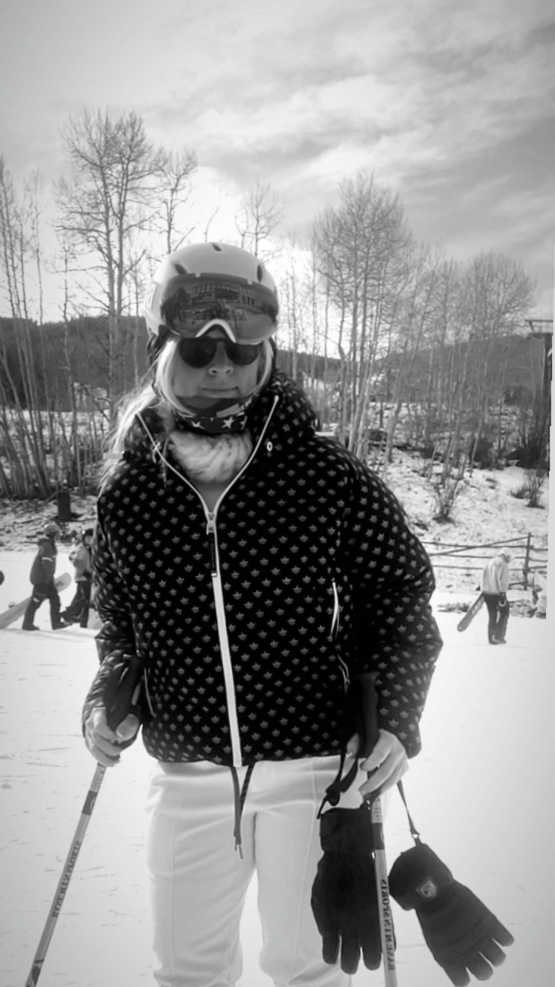  ✨Tap the bell, save and ❤️ for over 40 fashion, midlife style, midsize fashion and luxury looks for less. 

Effortless Colorado ski outfit 

👑"Helping you look good, feel good!" - Lindsey Denver

#LTKgrwm #LTKOver40 #LTKMidsize