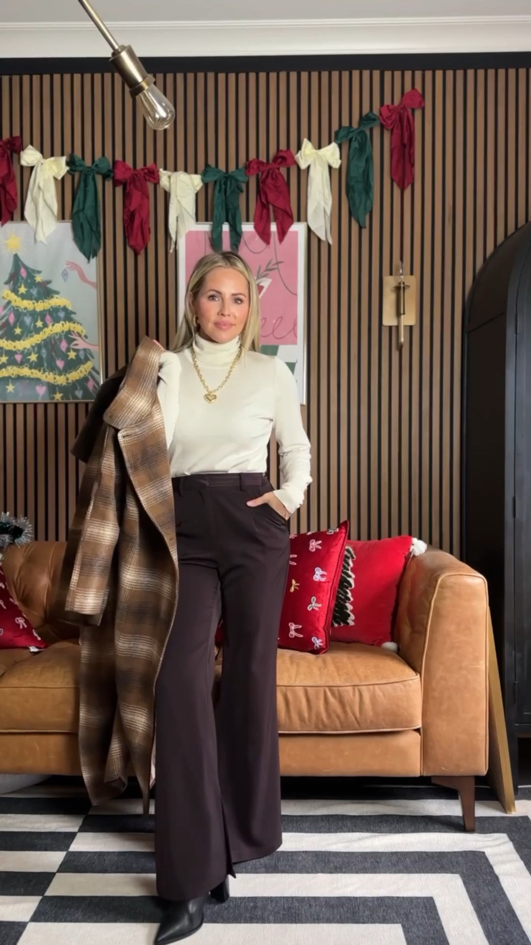 Browns are having their moment and this jacket doesn’t disappoint. Shop this look right here 🤎

#winterfashion #jackets #coat #styletip 

#LTKootd #LTKgrwm