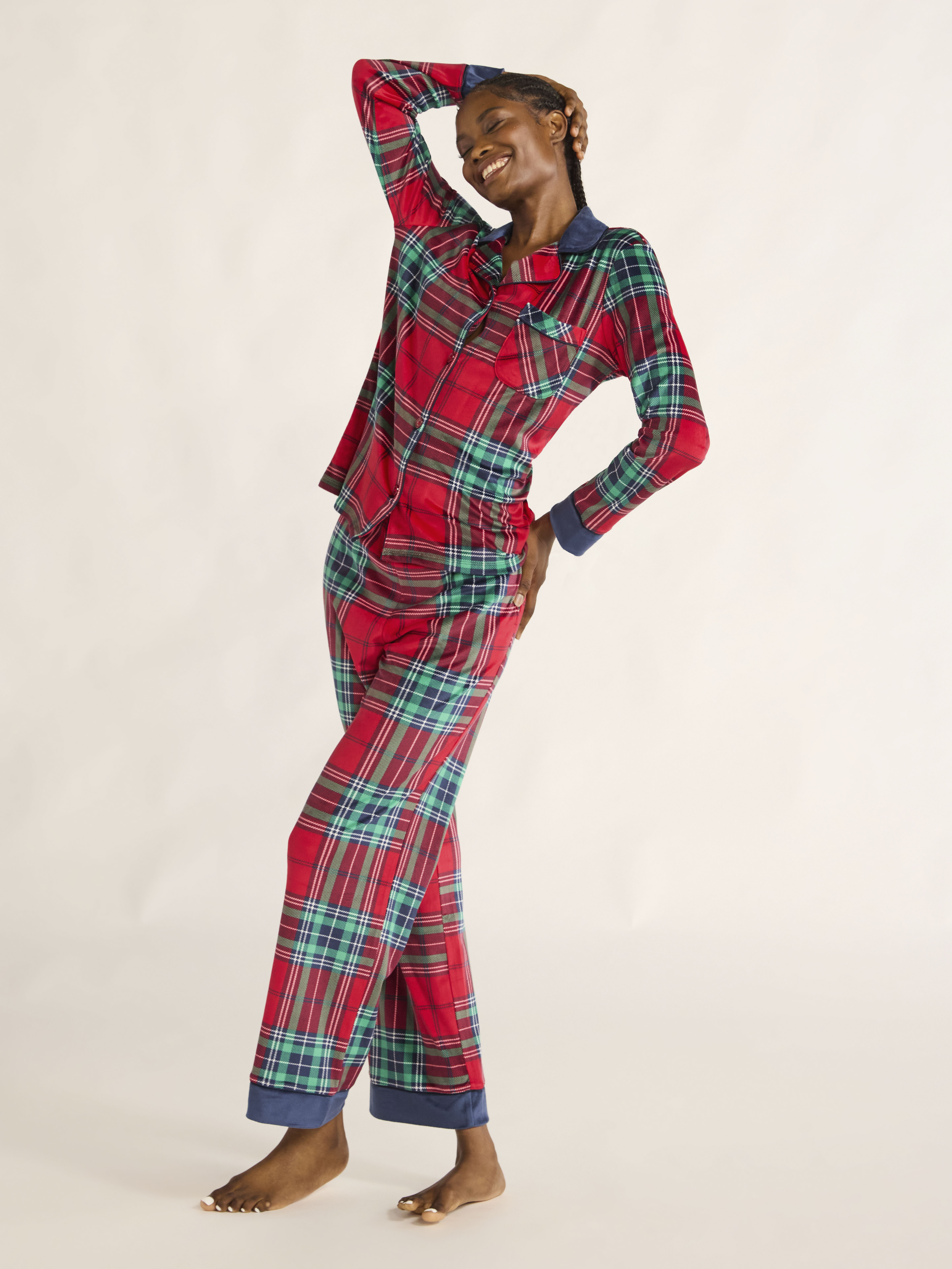 Joyspun Women's Stretch Velour Notch Collar Top and Pants Pajama Set, 2-Piece, Sizes XS-4X | Walmart (US)