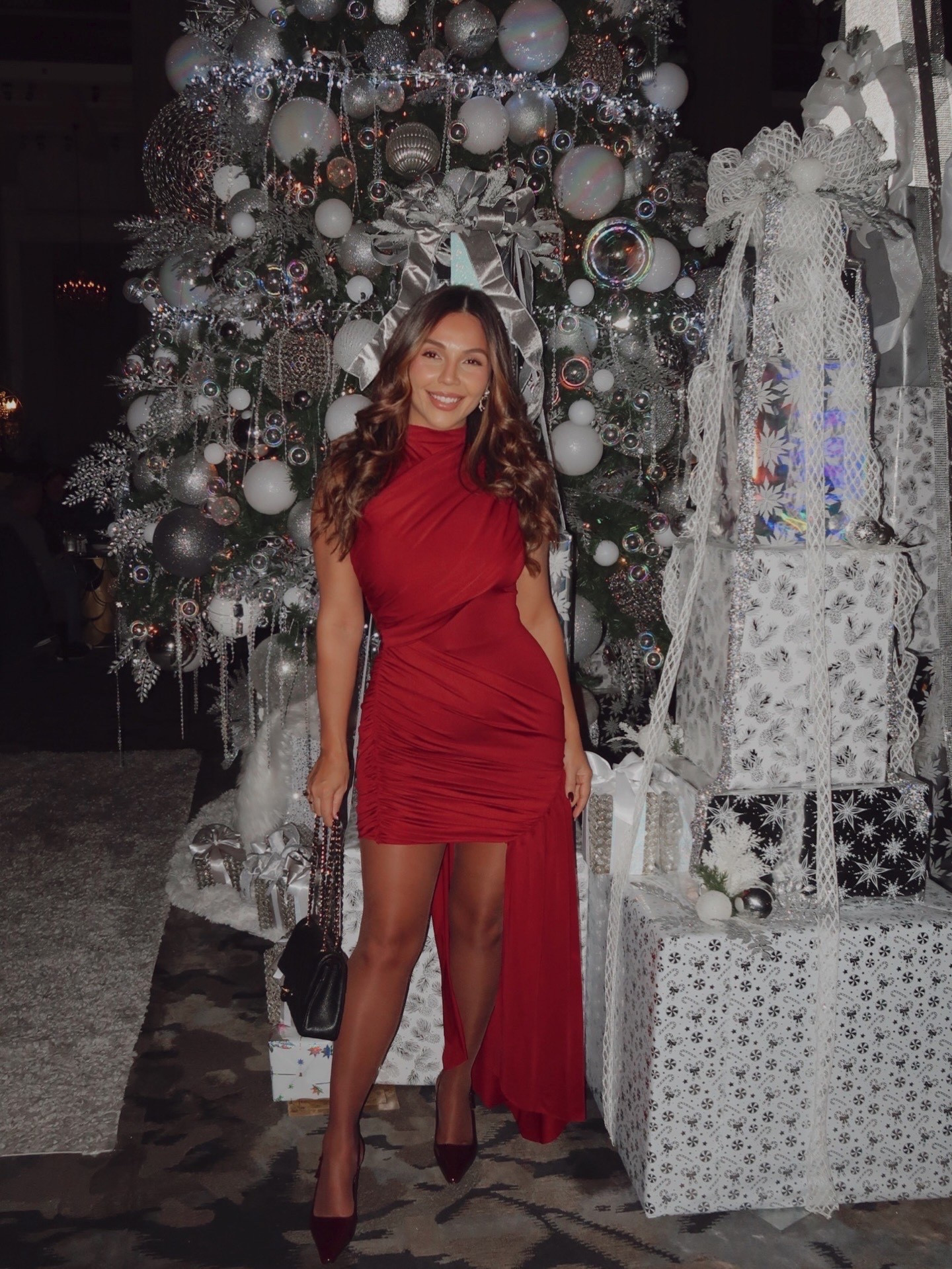 Perfect holiday dress 

#LTKHoliday #LTKFindsUnder50 #LTKootd