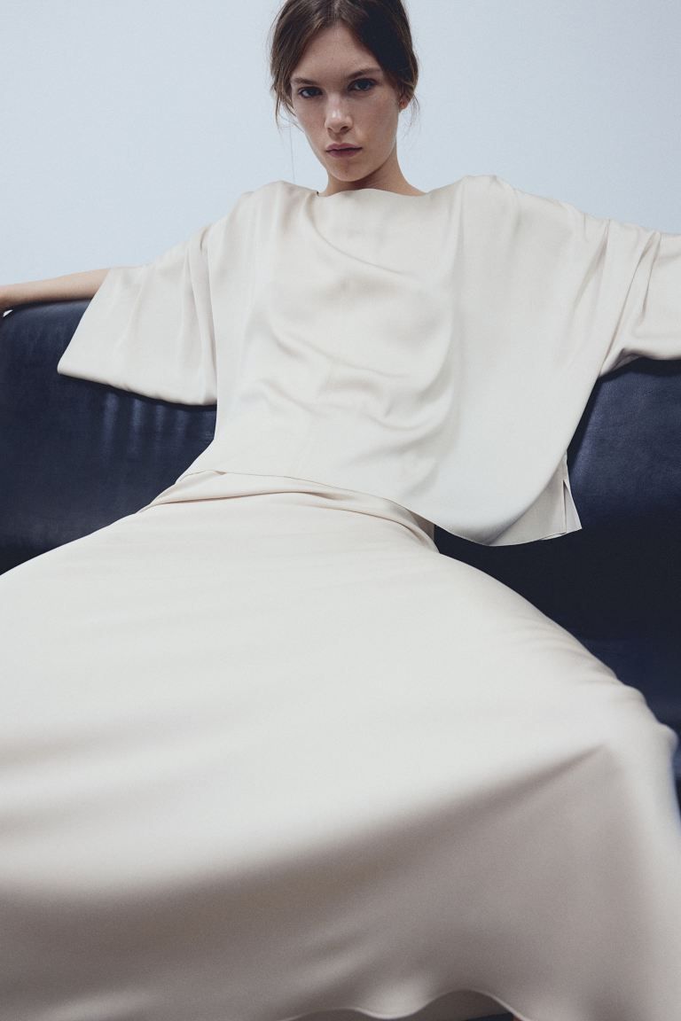 Long satin skirt | H&M (UK, MY, IN, SG, PH, TW, HK)