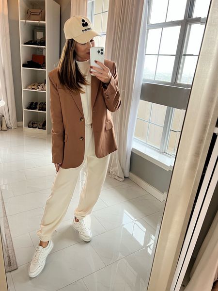 Little casual outfit idea — linked a similar sweatsuit // ps this blazer is on sale for $18…. 🤯

activewear Activewear, matching set, matching activewear set, spring outfit, spring style, winter activewear, athleisure, sports bra, leggings, spring activewear, casual outfit, casual outfits, active set, workout clothes, gym outfit, athleisure outfit, daytime casual, casual style

#LTKstyletip #LTKSeasonal #LTKfit