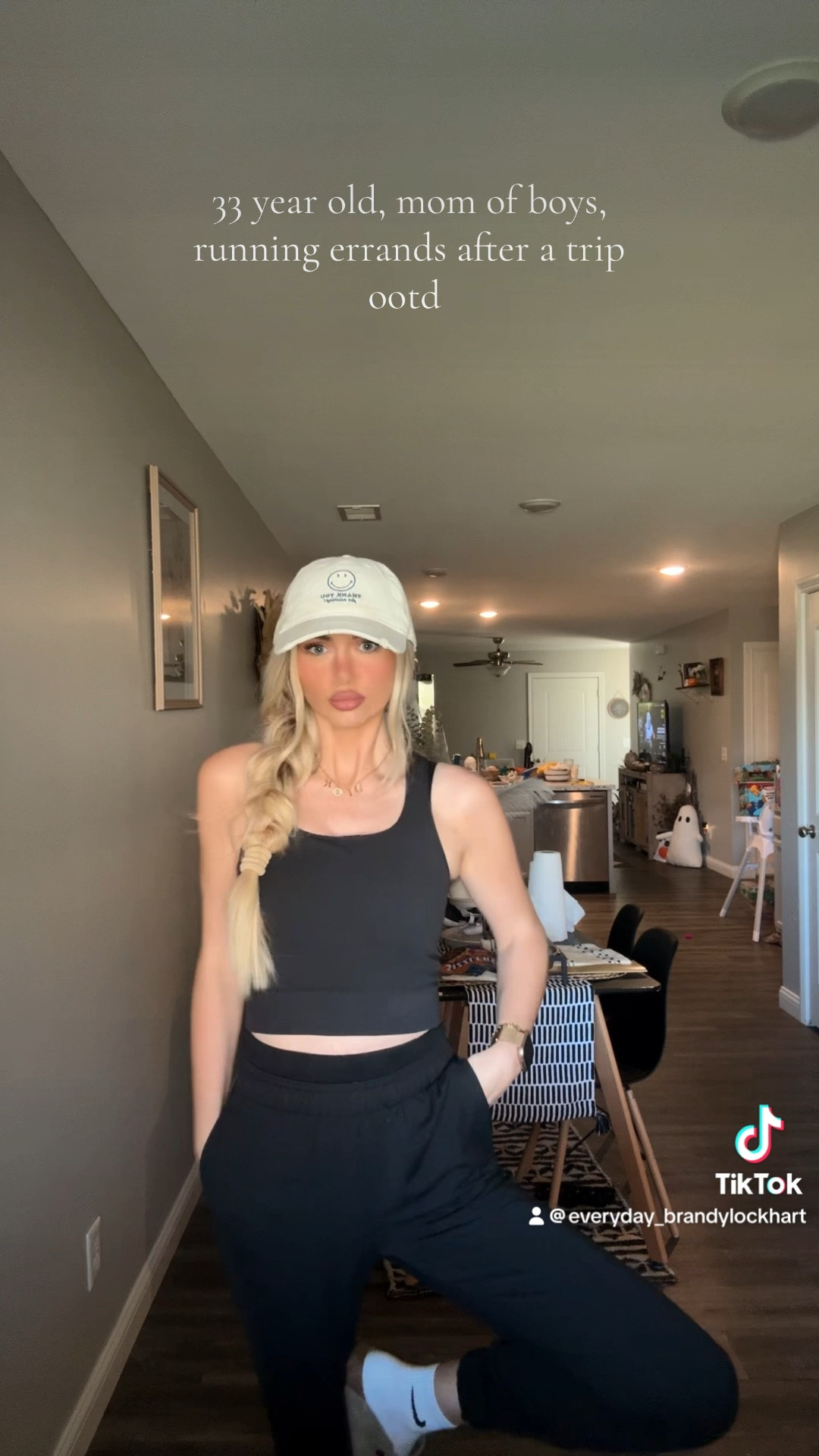 Errands outfit 

#LTKStyleTip #LTKFitness #LTKFindsUnder50