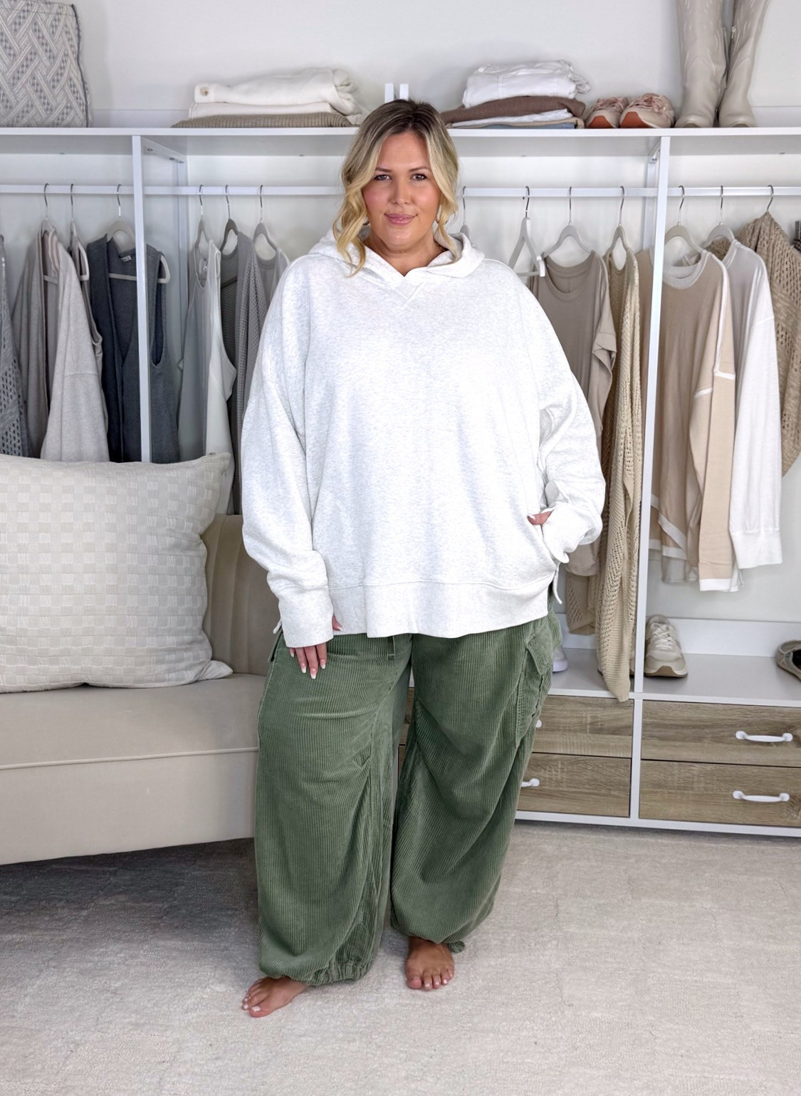 American Eagle haul. Wearing an XXL in everything! Plus size, outfit inspo, fall fashion, mom life, apron belly