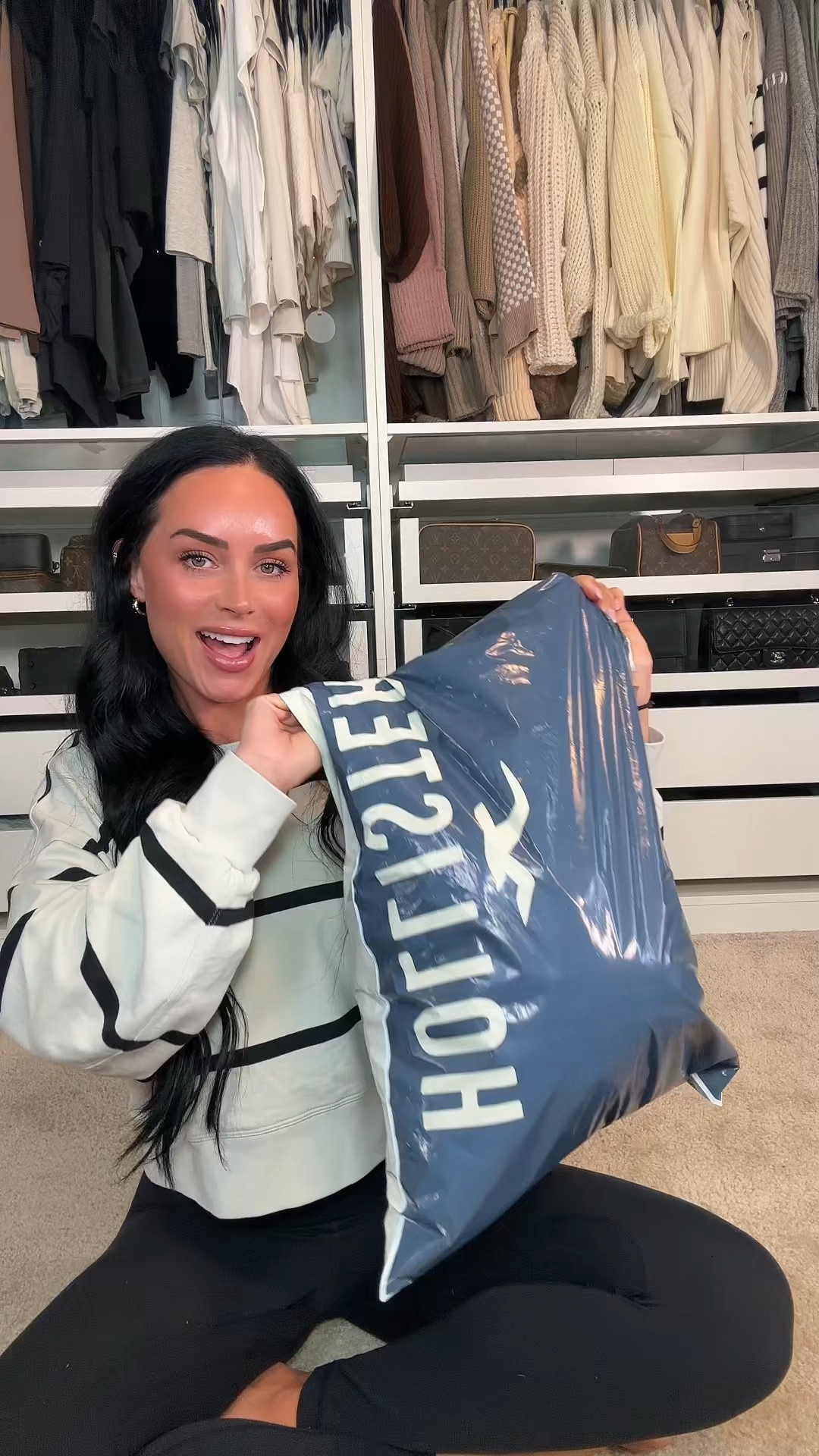 Hollister Haul 

#LTKFindsUnder100 #LTKSaleAlert #LTKVideo