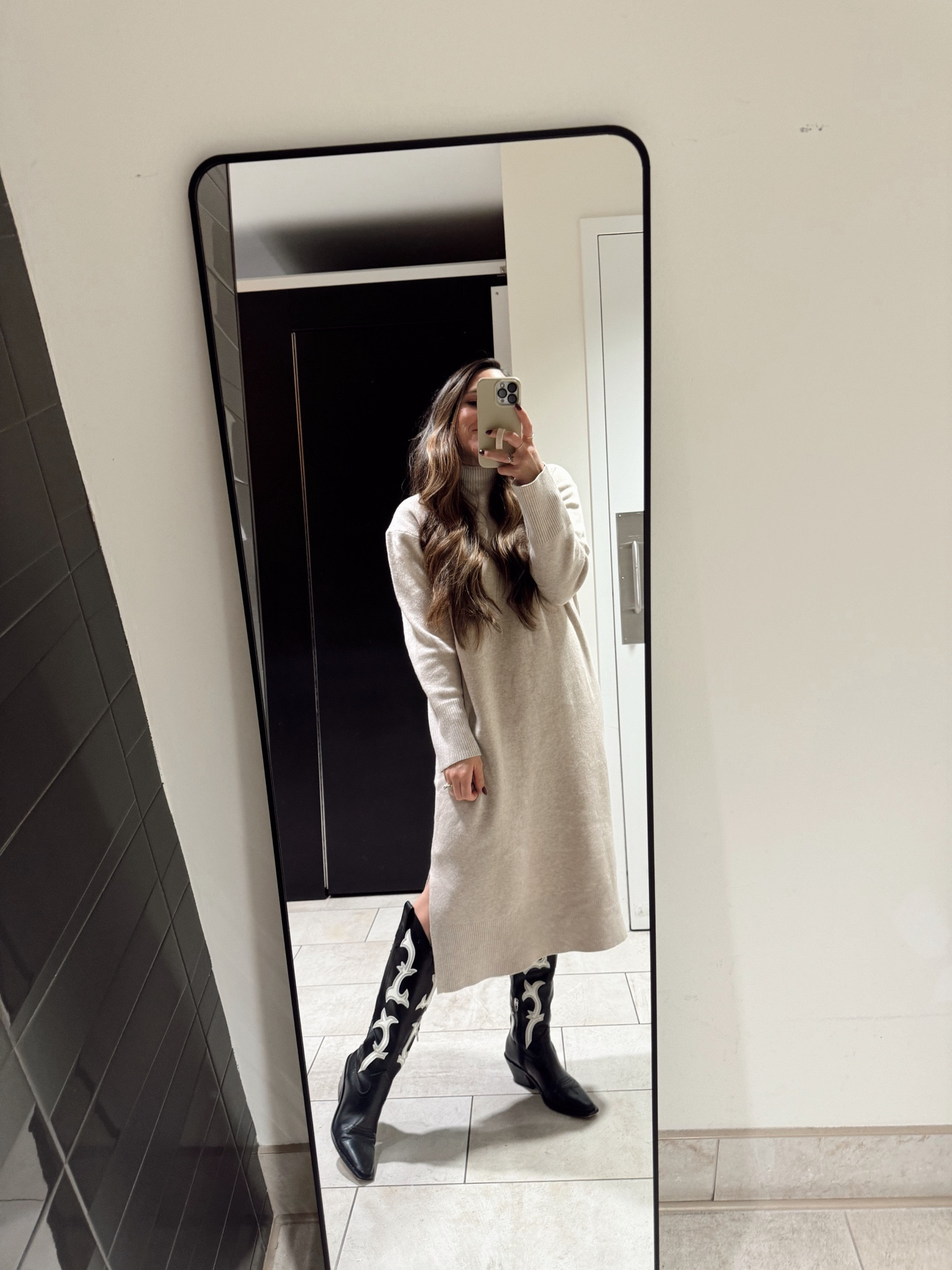 Cozy sweater dress season is my favorite. 

Would be a great option for Thanksgiving!



#LTKHoliday #LTKStyleTip #LTKFindsUnder50