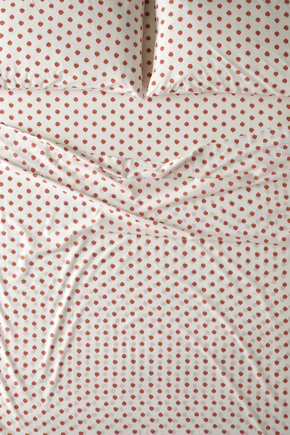 Strawberry Icon Sheet Set | Urban Outfitters (US and RoW)