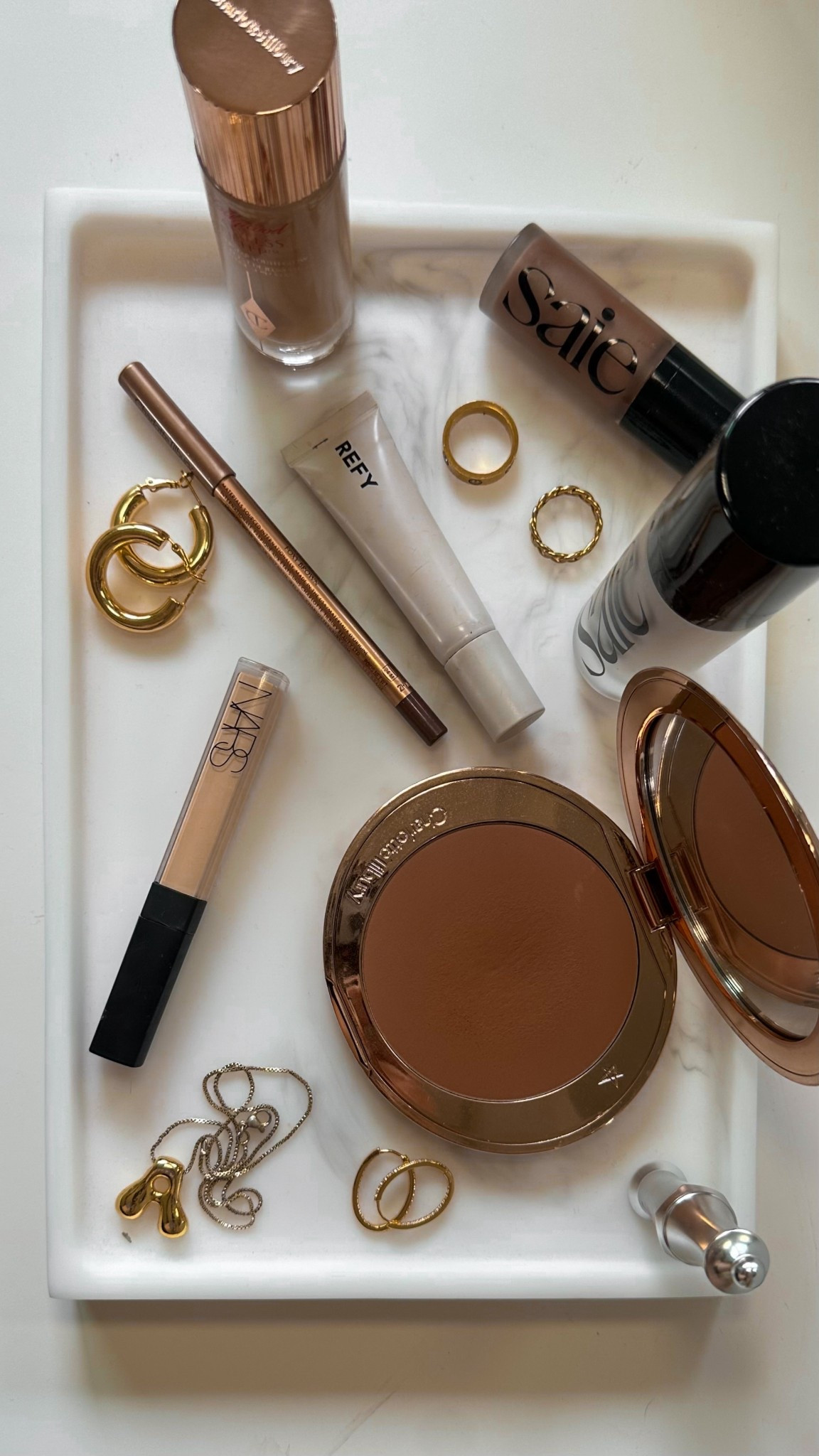 Summer Makeup Essentials | SAIE | NARS | Charlotte Tilbury | Bronze Makeup | Glowy Makeup | 