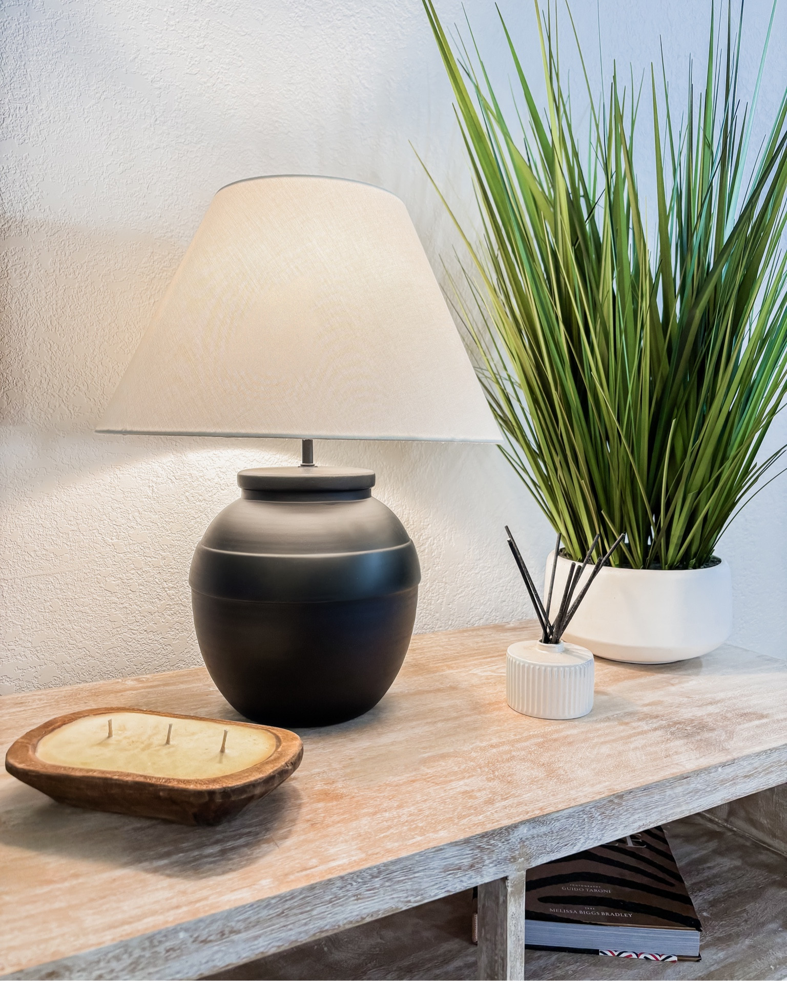 Simple living room decor 

#LTKStyleTip #LTKHome #LTKFindsUnder100