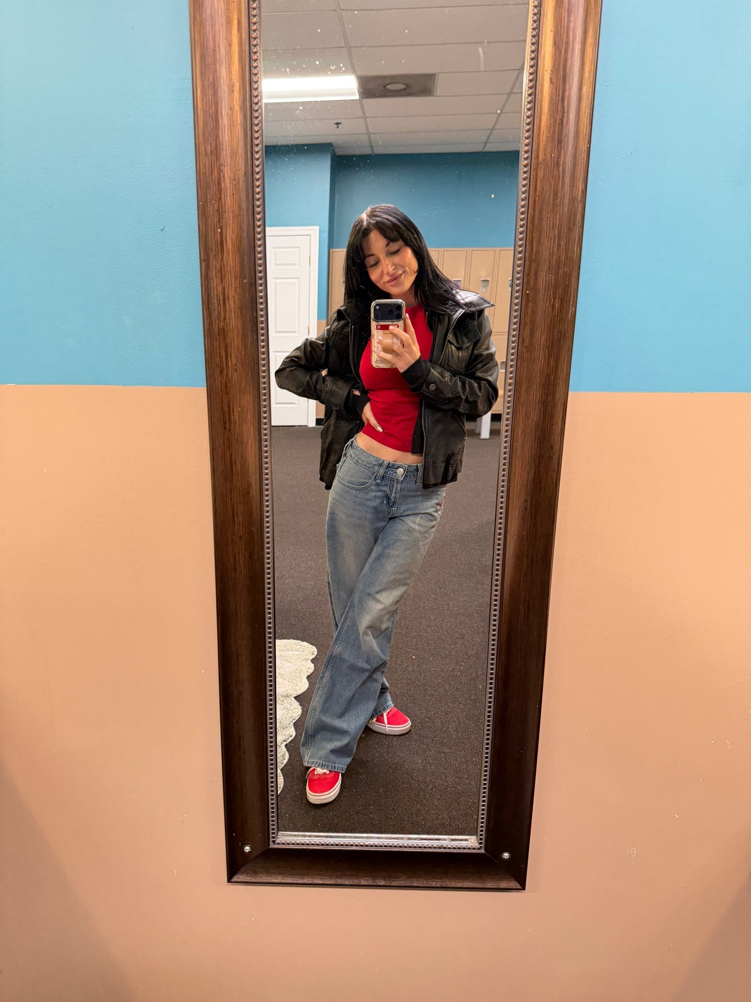 Okay but these jeans are literally only $20 😳💁🏻‍♀️😘

#LTKPetite #LTKSaleAlert #LTKmomlife