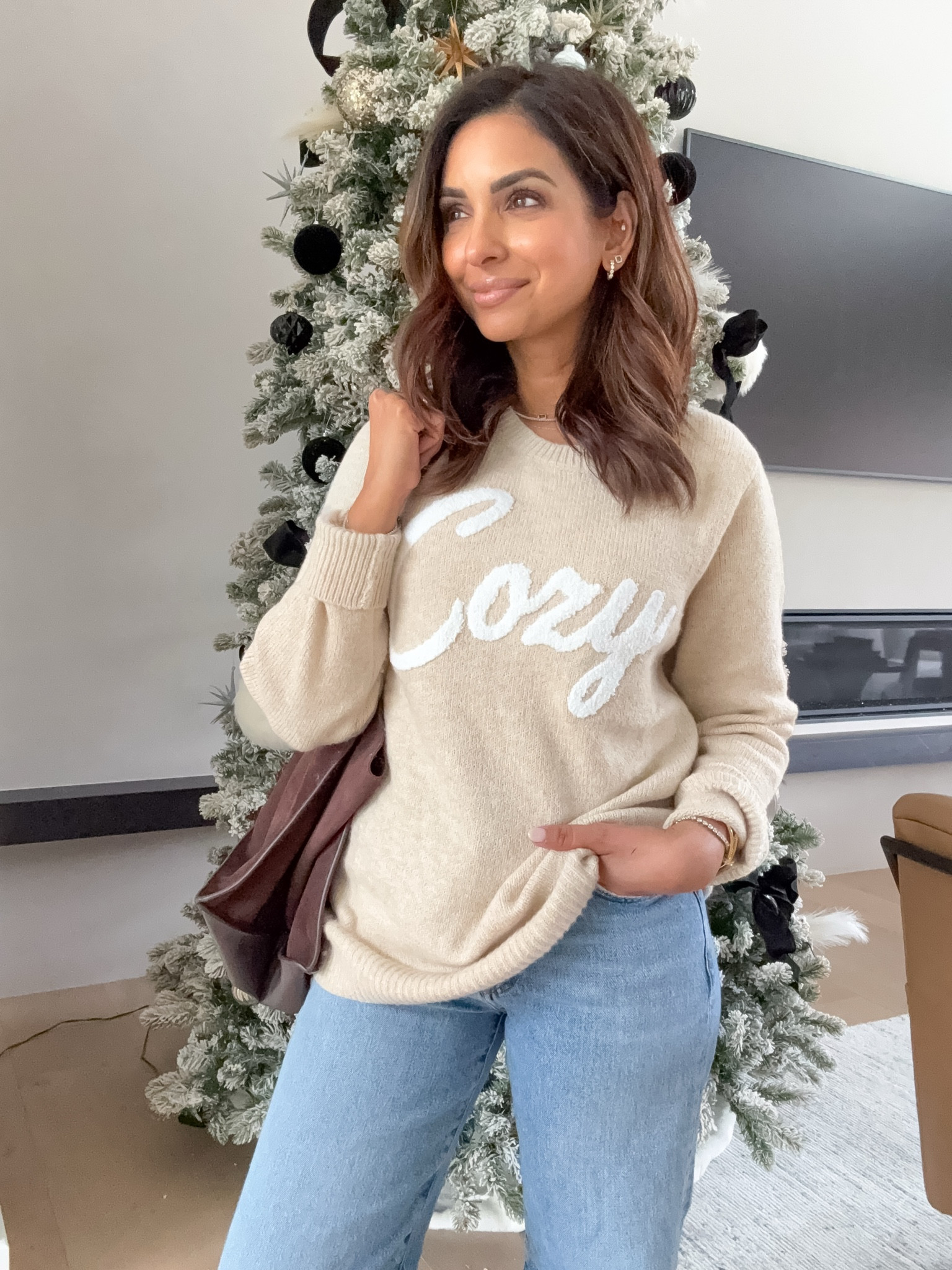 Love this COZY sweatshirt, I sized up two sizes to a medium so that it has an oversized slouchy fit to wear over leggings too! 
@walmart
@walmartfashion #walmartpartner #walmartgifts 

#LTKFindsUnder50 #LTKSeasonal #LTKHoliday