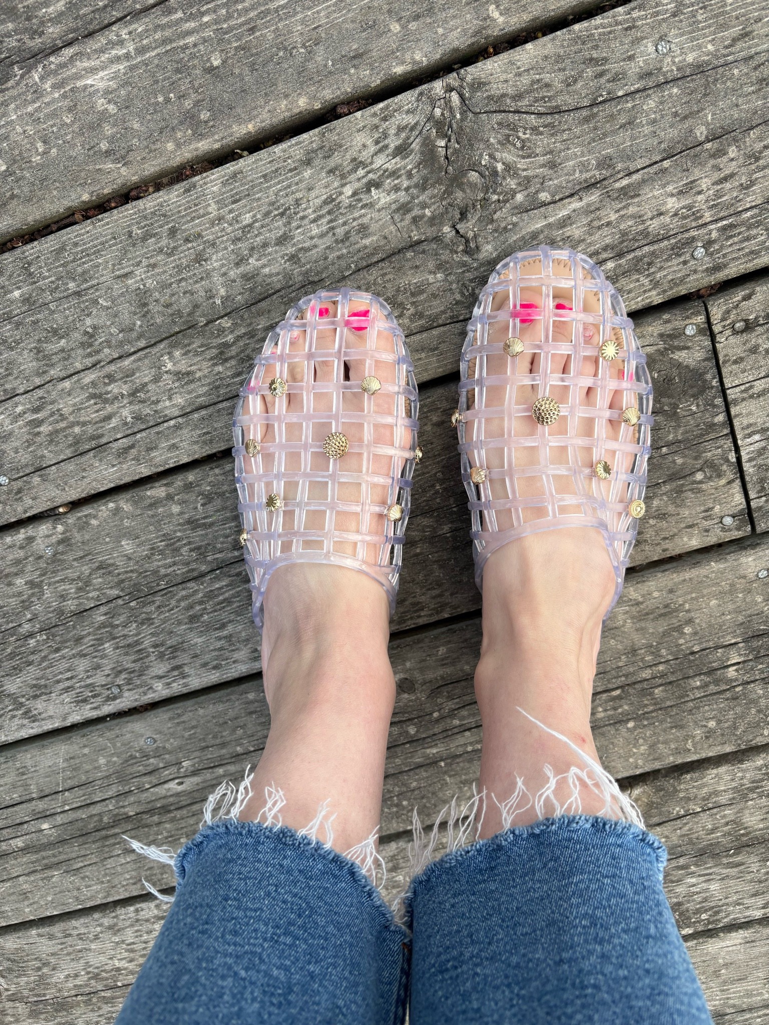 Perfect summer slip one and they’re 20% off now! 

#LTKSeasonal #LTKMothersDay #LTKSaleAlert