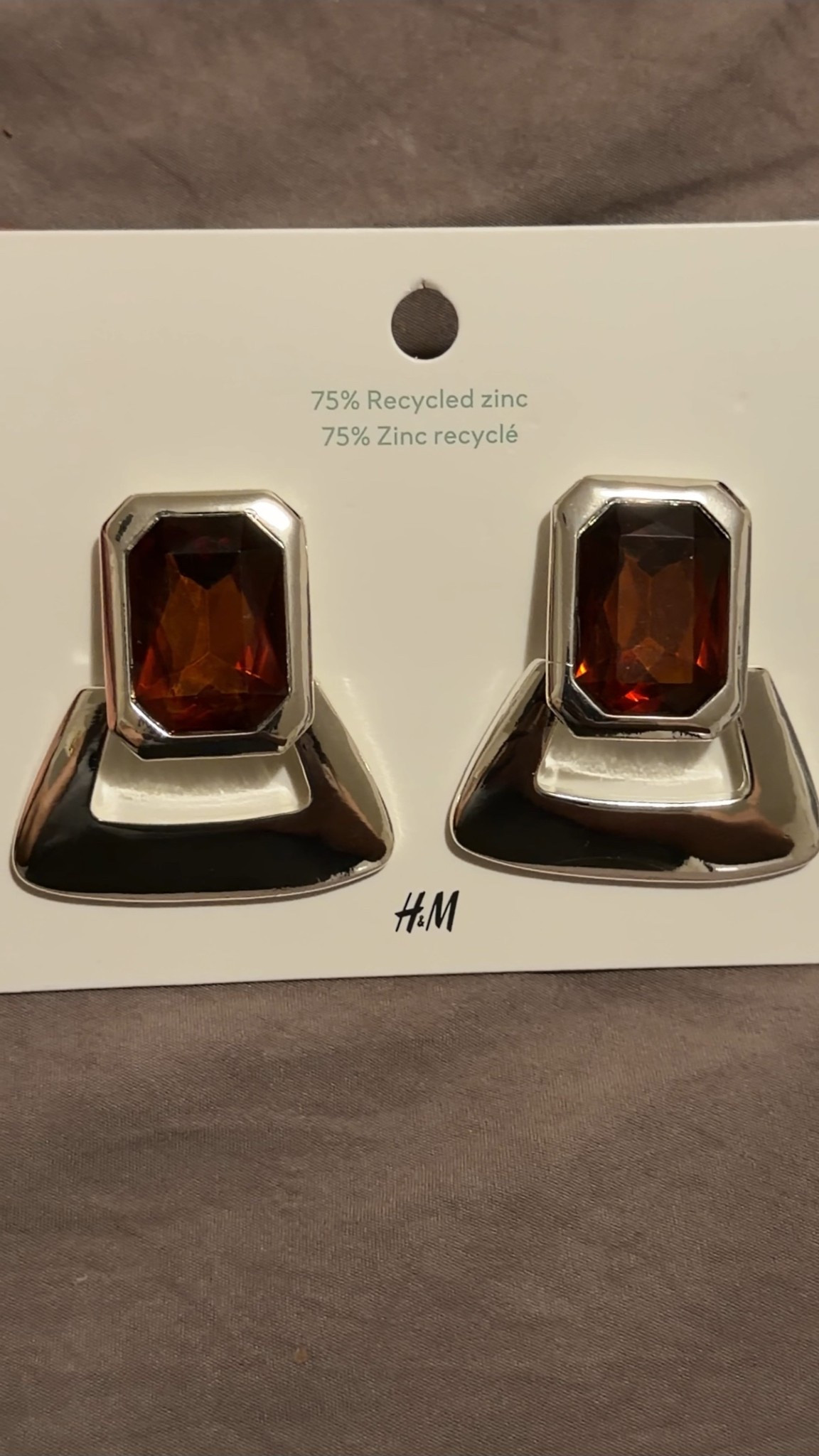 Super cute statement earrings 

#LTKgrwm #LTKootd #LTKMidsize