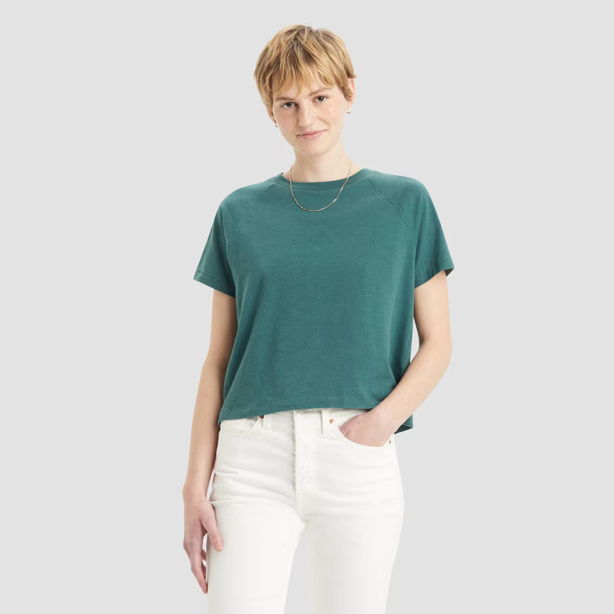 Levi's® Women's Short Sleeve Game Day T-Shirt - Bistro Green S | Target