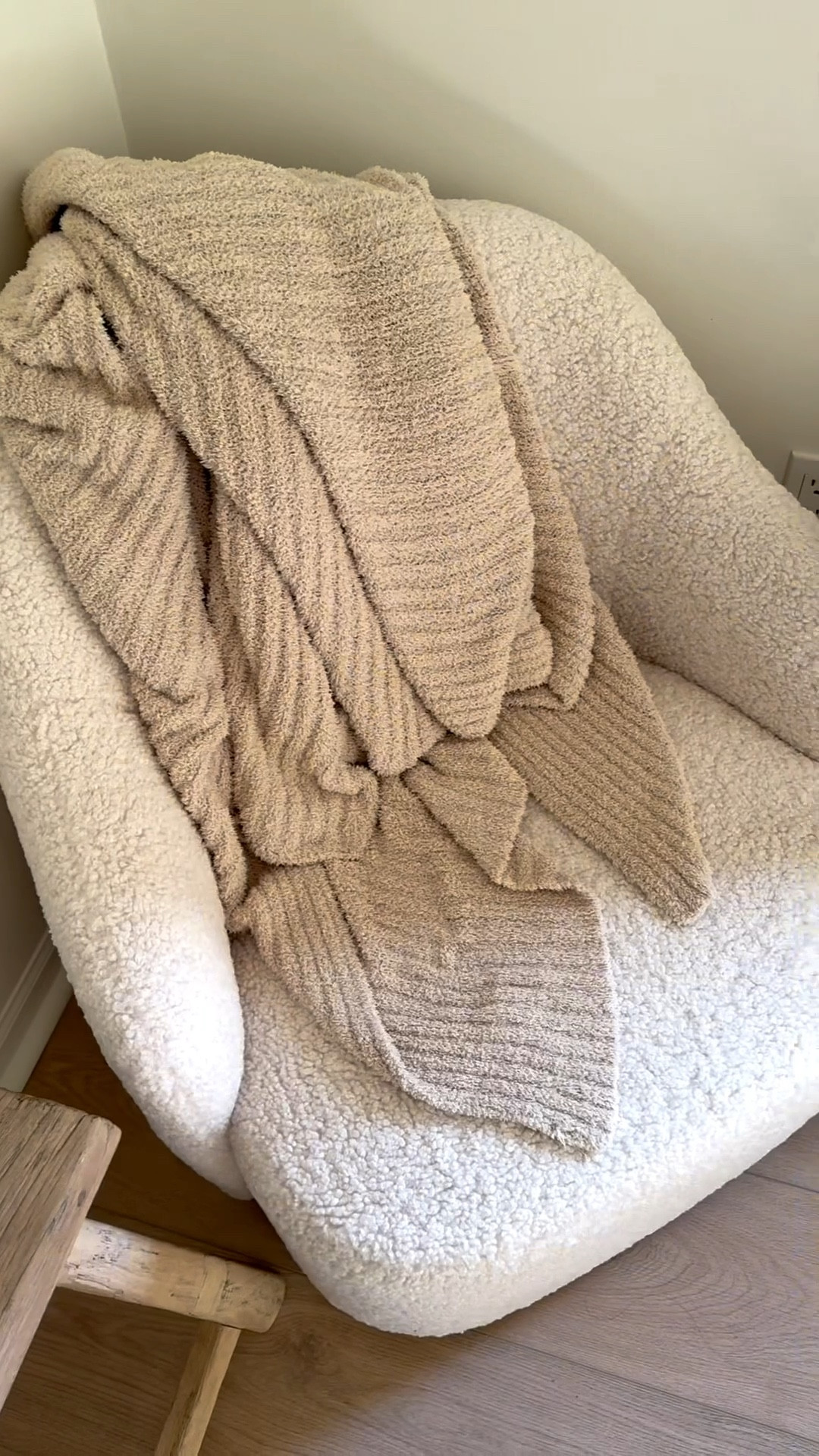 Cozy corner 🤎

Accent chair organic modern home inspo 

#LTKSaleAlert #LTKHome #LTKStyleTip