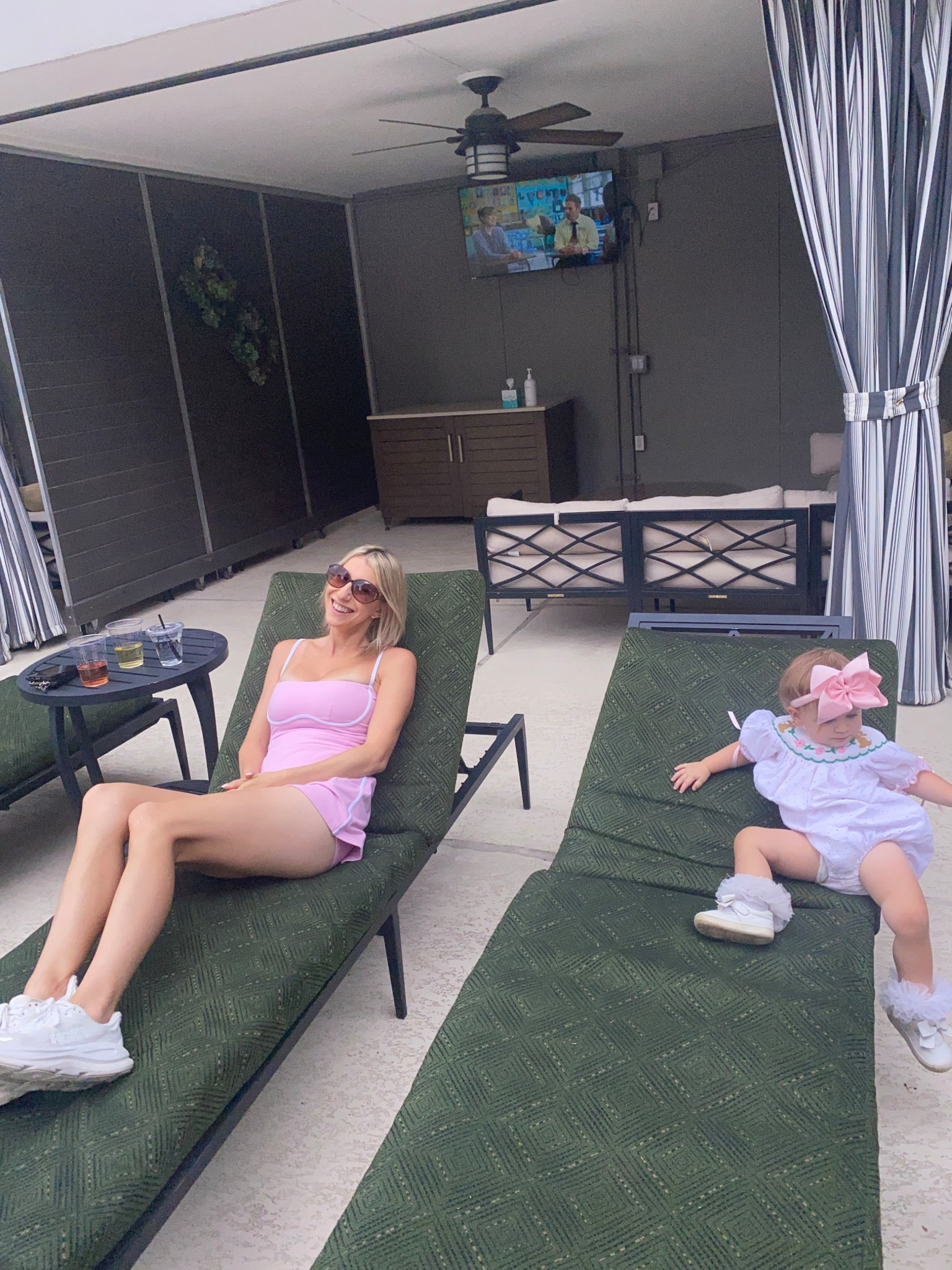 😄 Post golf tournament relaxation station ⛳️🌷

#LTKmomlife #LTKTravel #LTKdayinmylife