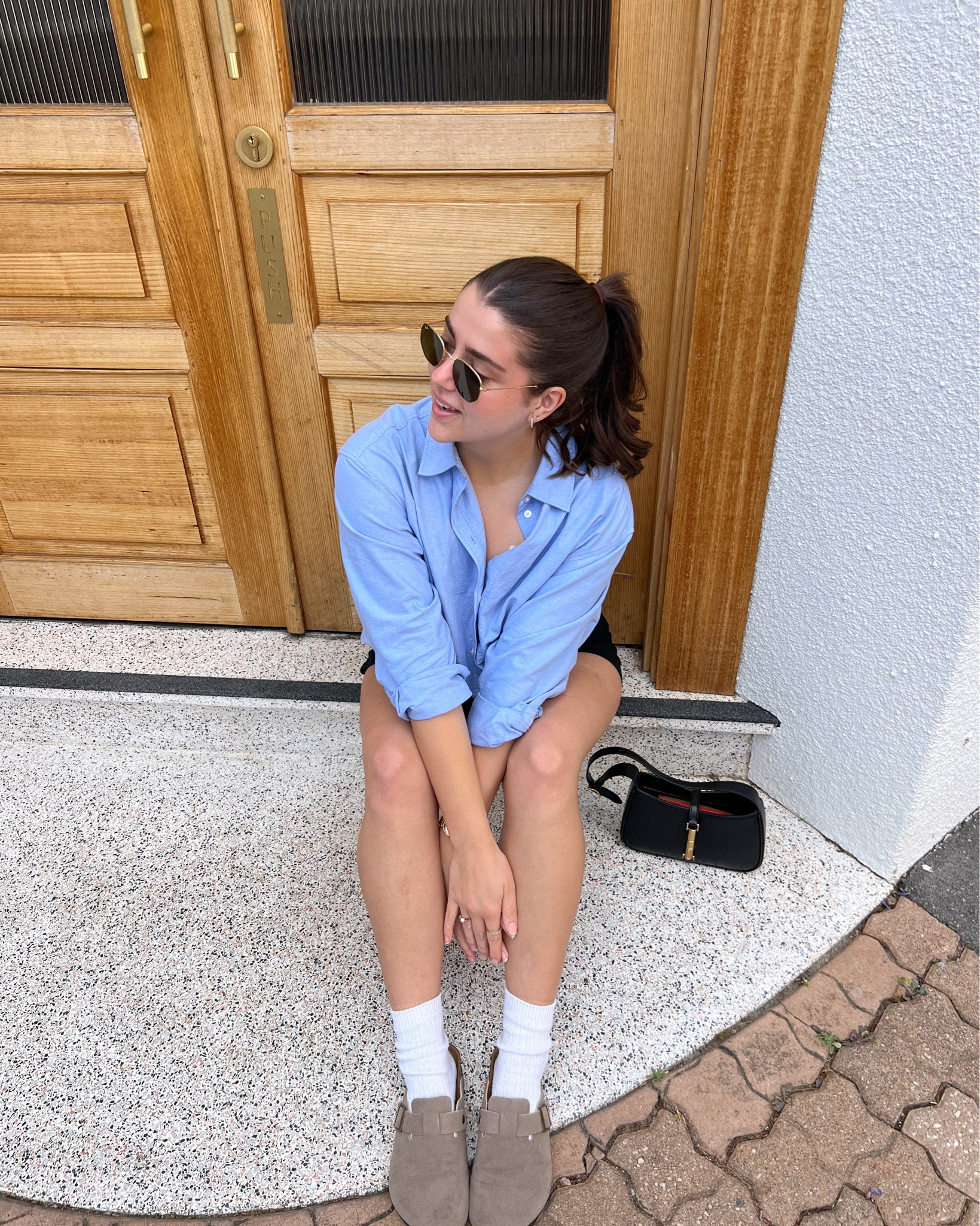 a very basic but cute outfit! 🩵
sizes: 
skort - US 4
shirt - M (oversized)
shoes - EU39

#LTKspring #LTKsummer #LTKaustralia