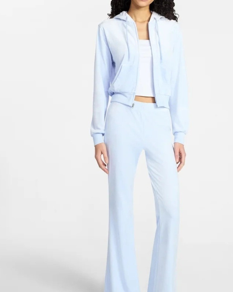 Pants sets and cozy sweat shirts for the cold weather.

#LTKootd #LTKMidsize