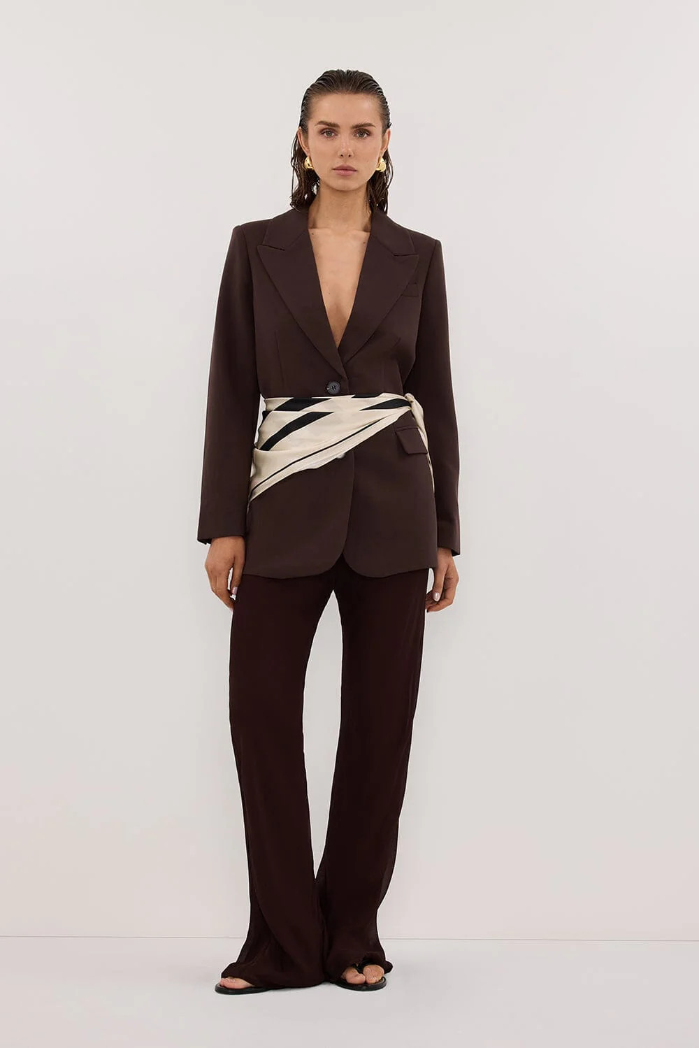 ELLE DARK CHOCOLATE BLAZER | DISSH