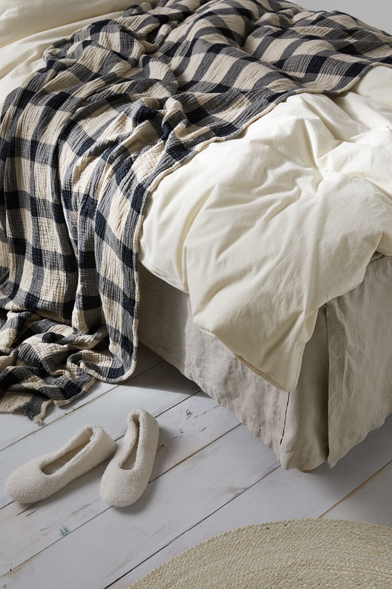Cotton Muslin Bedspread | H&M (US + CA)
