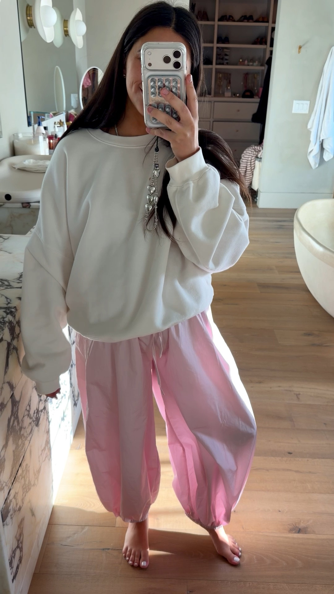 Talk about stretch with these pants!! They were so comfy with a bump and will be the perfect fun spring pants! CODE: DEDE20 for orders for $100!!

Size: large

Dressupbuttercup.com #dressupbuttercup #dederaad


#LTKSaleAlert #LTKdayinmylife #LTKootd