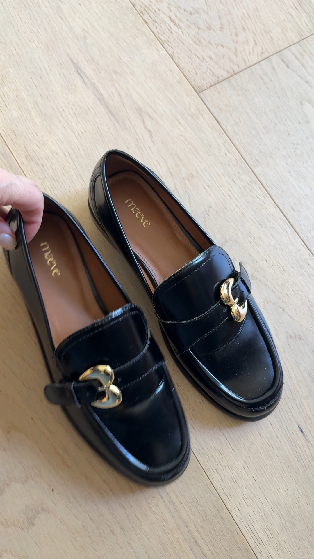 The cutest heart detail on my new loafers! Perfect for the month of love 💗 These run a bit big so I would size down one size (I’m normally a 6.5 but I wear the 5/5.5 in these) 

#LTKSeasonal #LTKdayinmylife #LTKValentine