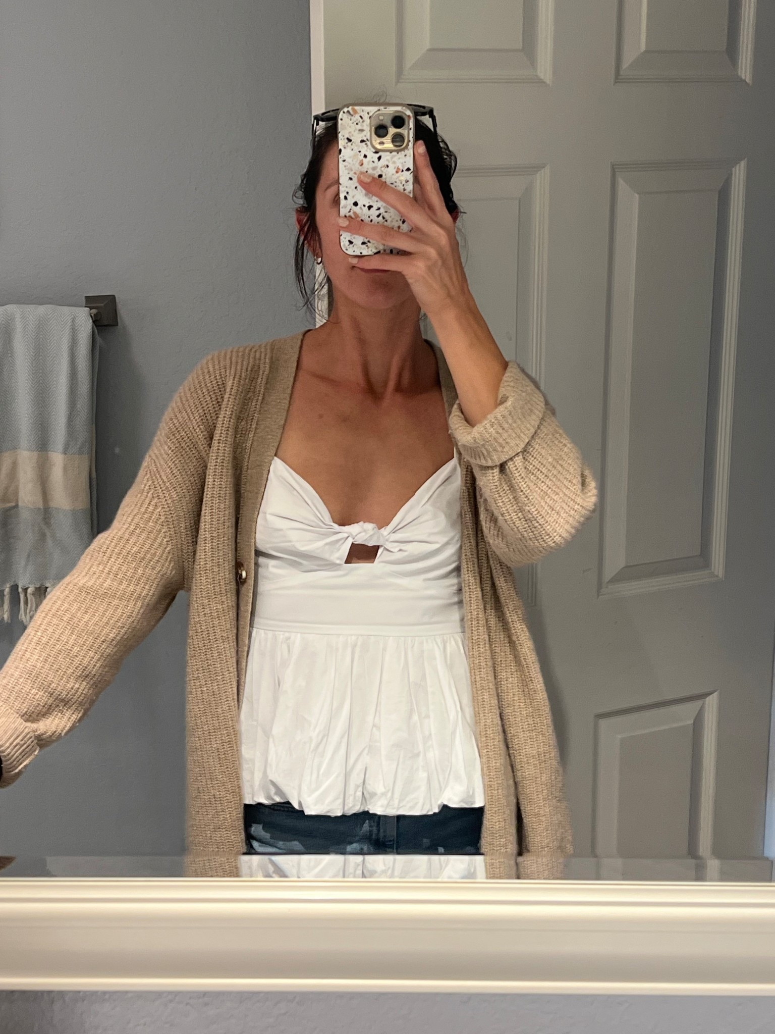 A white top 🤝 a good tan 

#LTKStyleTip #LTKSeasonal #LTKSummerEdit