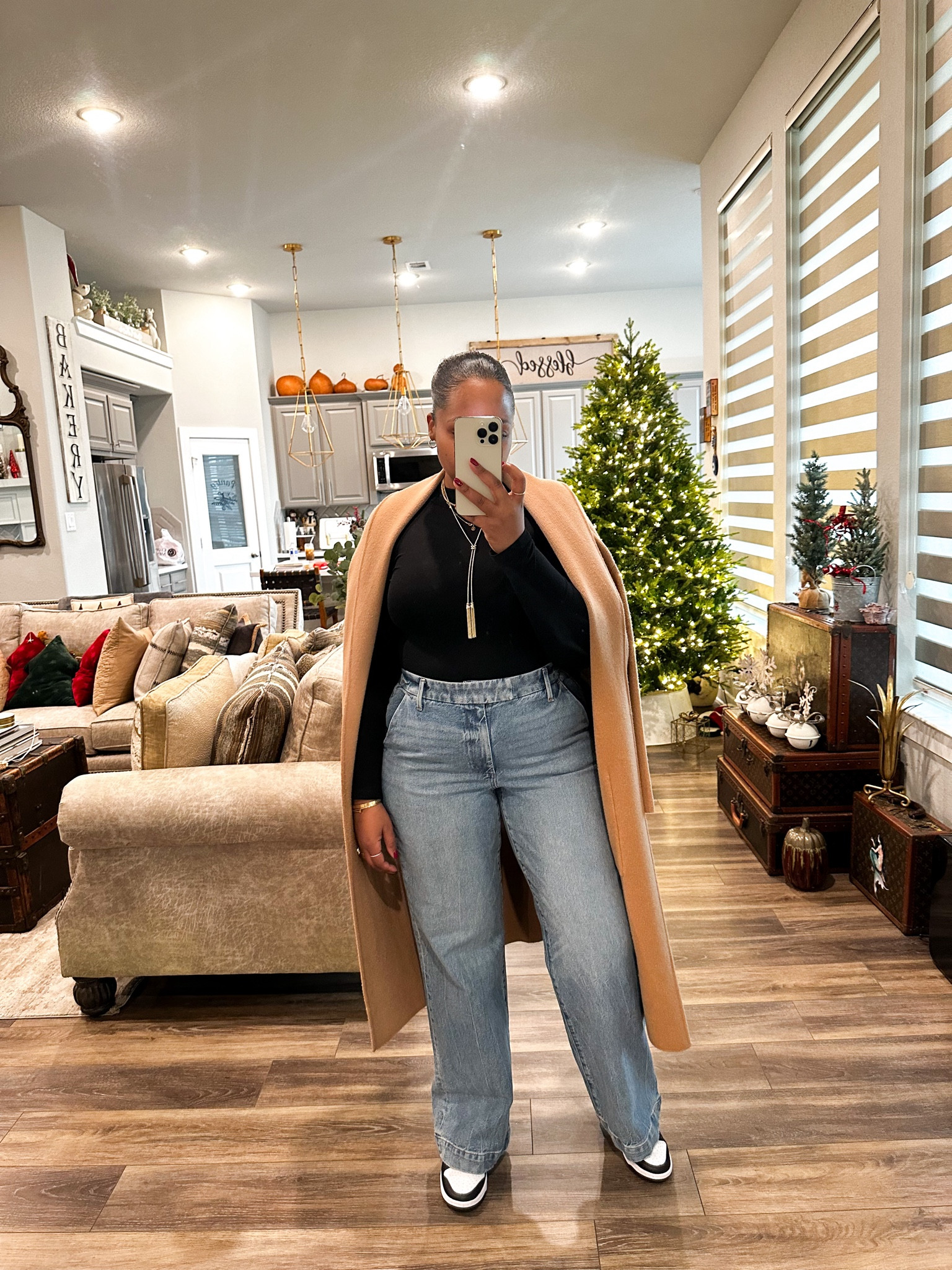 Bodysuit-  medium 
Coatigan- medium 
Jeans-  I sized up 1 - no stretch
Sneakers -  tts 

Fall style 
Fall fashion 
Fall outfit 
Winter outfit 
Winter style 
Wide leg jeans 
Jeans 
Casual outfit 
Casual style 
Bodysuit 
Affordable outfit 
Holiday outfit 
Nike sneakers 
Nike dunks 


#LTKmidsize #LTKstyletip #LTKfindsunder50