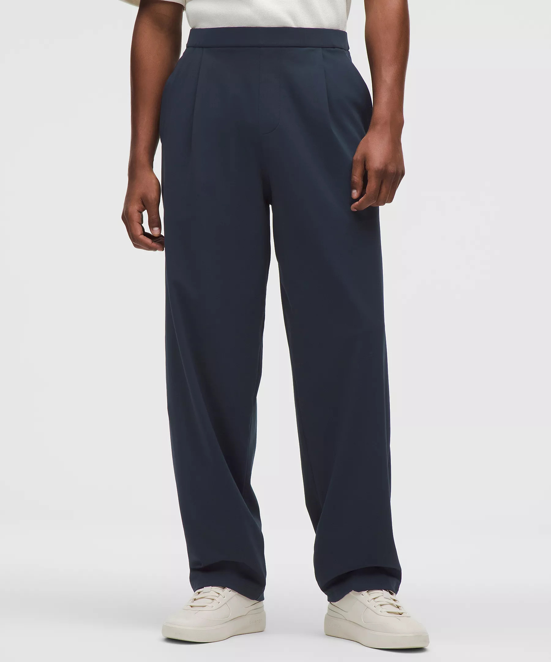 Men's Daydrift Relaxed-Fit Pleated Trouser | Lululemon (US)