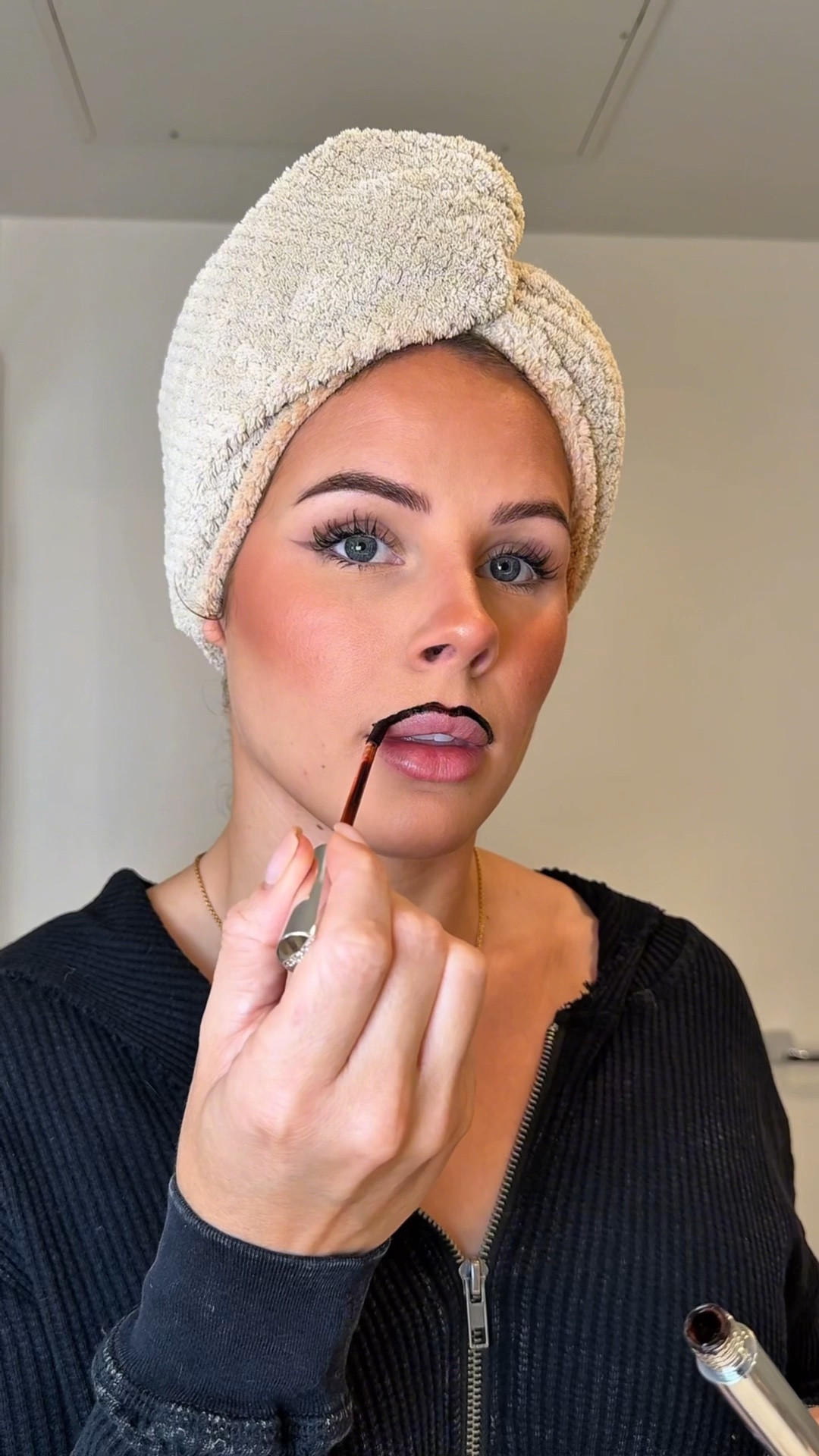 Fall lip combo 🤌🏼 #falllipcombo #fallmakeup #liproutine #makeuptutorial 

#LTKBeauty