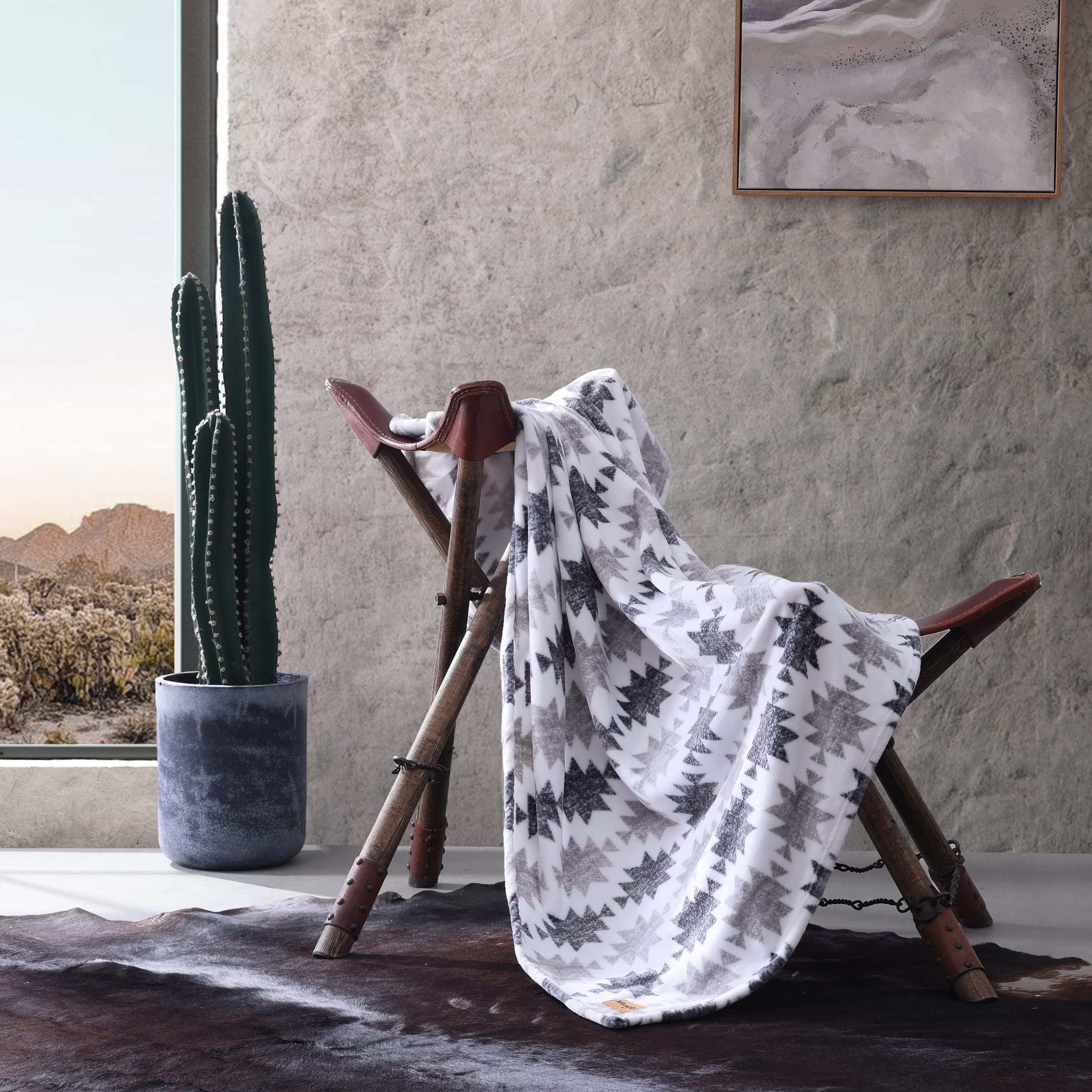 Wrangler - Throw Blanket, Soft Plush Fleece Bedding, Western Decor for Bed or Couch (Canyon Ikat ... | Amazon (US)