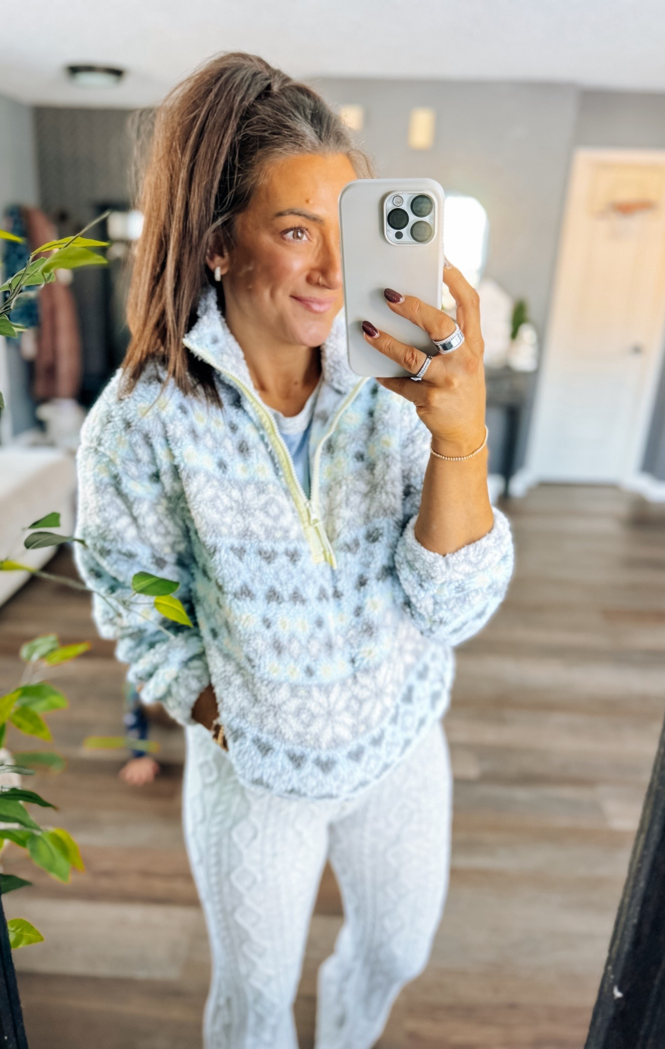 Cute and cozy Walmart pieces! Top comes in a ton of colors and it’s under $11! Runs s
oversized, I sized down

#LTKPetite #LTKFindsUnder50 #LTKootd