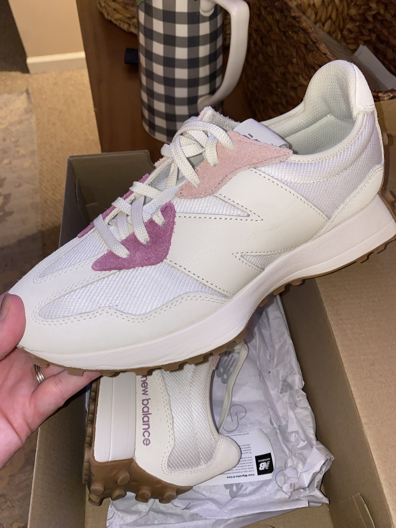 Loving the color combo of these new balance 327 sneakers! These run true to size! 



#LTKstyletip #LTKmidsize #LTKshoecrush