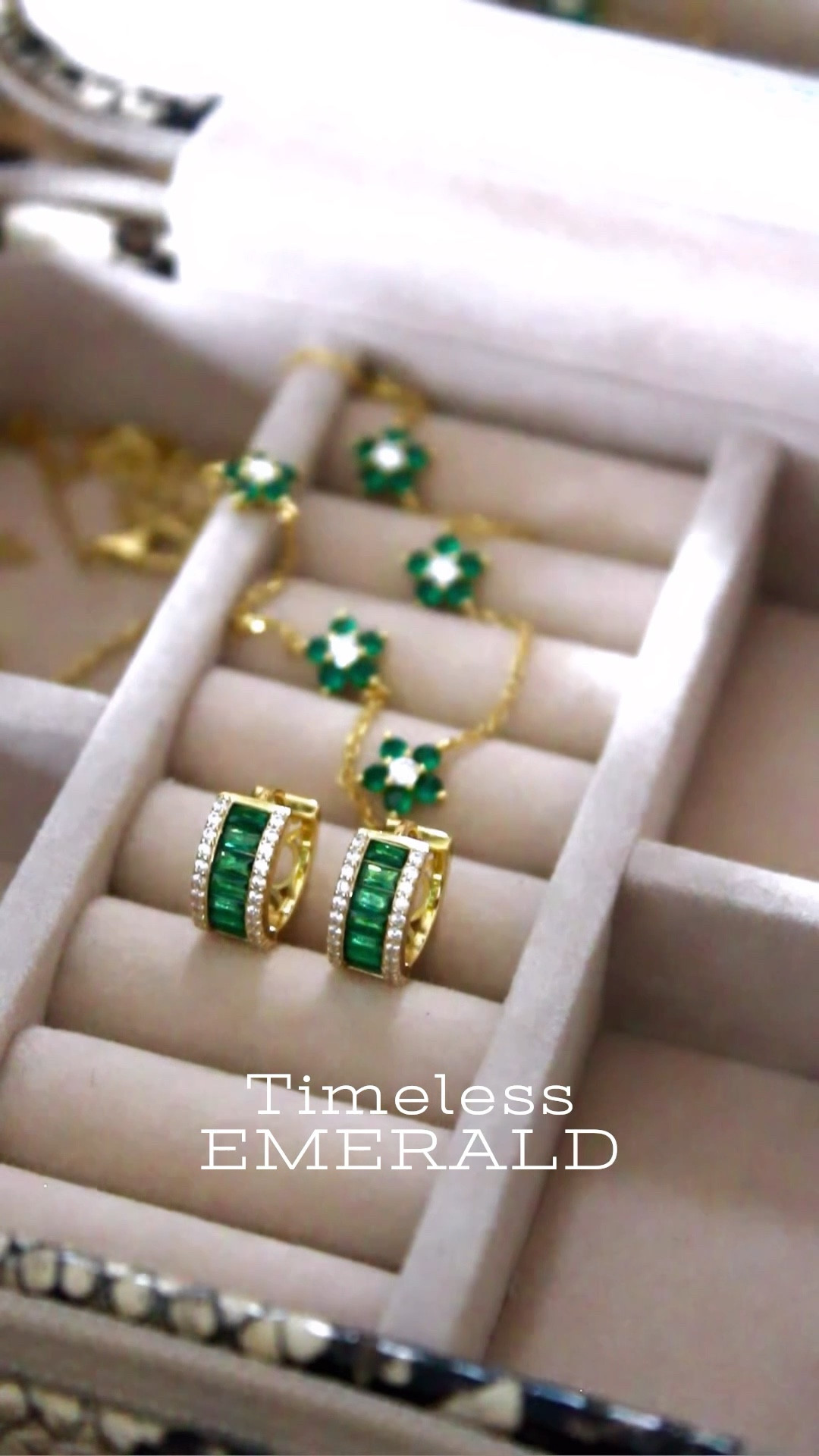 Timeless emerald
A touch of green, a hint of gold—effortless elegance for the everyday by *Sami Jewels* makes even the simplest look feel intentional.  
Because luxury isn’t just for special occasions—it’s in the little details we choose daily.

Linked under fine jewelry, designer accessories, and classic style 

#SamiJewels #EverydayLuxury #EmeraldJewelry #EffortlessStyle #JewelryInspo #TimelessDetails #LTKJewelry #QuietLuxury #ChicAccessories #GemstoneGlow


#LTKBeauty