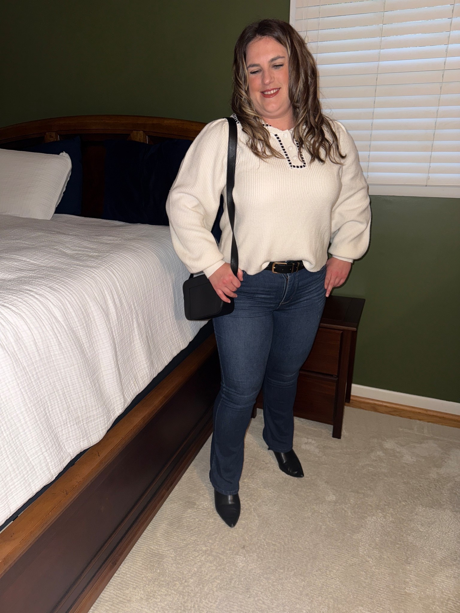 Cozy date night vibes 🤍 

Wearing my favorite Target sweater and the comfiest @witandwisdom jeans from @nordstrom for an effortless and chic.

Casual date night look: classic white sweater + flattering denim = simple confidence ✨

#datenight #datenightoutfitinspo #outfitinspo #fall #LTKfashion