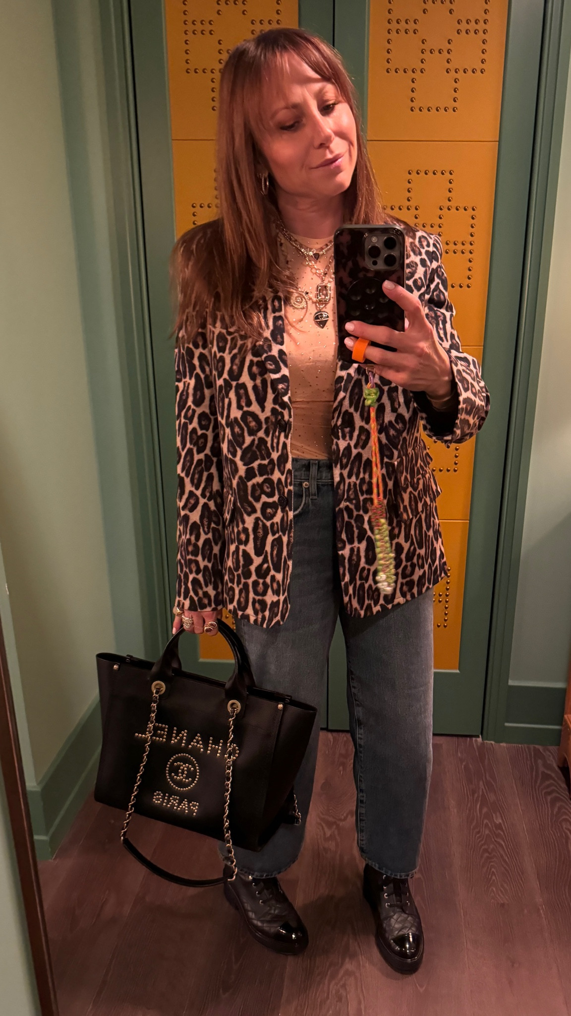 Nothing like an NYC quick change. Cute blazer, comfy jeans and walkable boots are the quintessential NY get up! 

#LTKShoeCrush #LTKTravel #LTKStyleTip