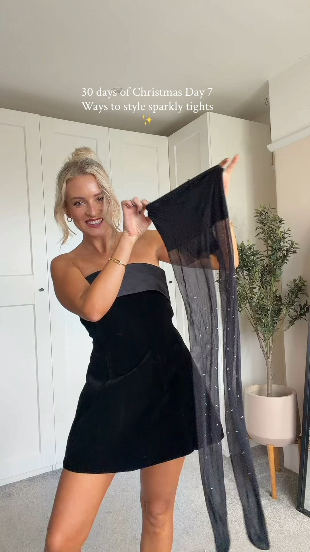 30 days of Christmas Day 7 - styling embellished tights ✨

Christmas outfits, festive outfit, sparkle tights, sparkly tights, party outfit 

#LTKuk #LTKfestive #LTKpartywear