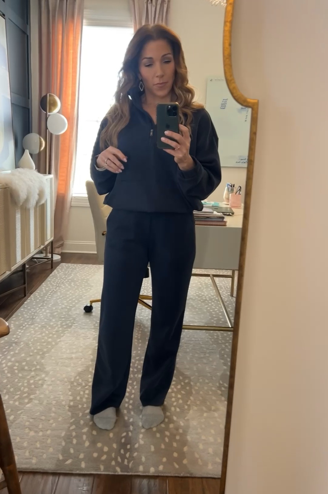 The softest most comfy lounge wear Lulu inspired set! True to size. Lots of color choices and lengths. 

Wearing size small in top. XS in bottoms. In length 29” and I’m 5’3". Color Navy

#LTKTravel #LTKFindsUnder50 #LTKOver40