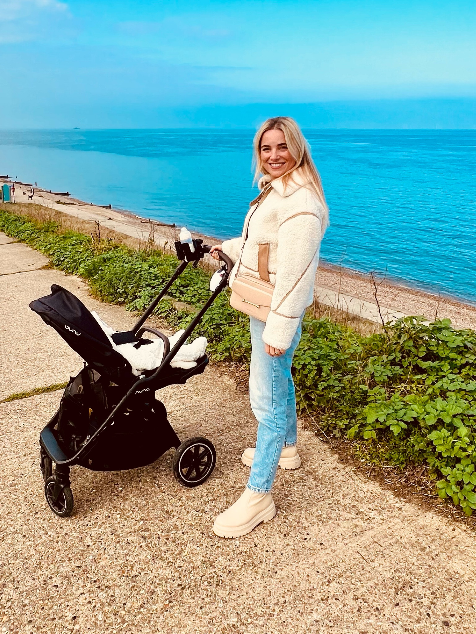 Exact coat from Zara but the most similar one I’ve seen is in M&S!

Exact jeans from Reserved.

Exact boots Topshop at ASOS.

I’ve tagged all the  closest matches that are on here!