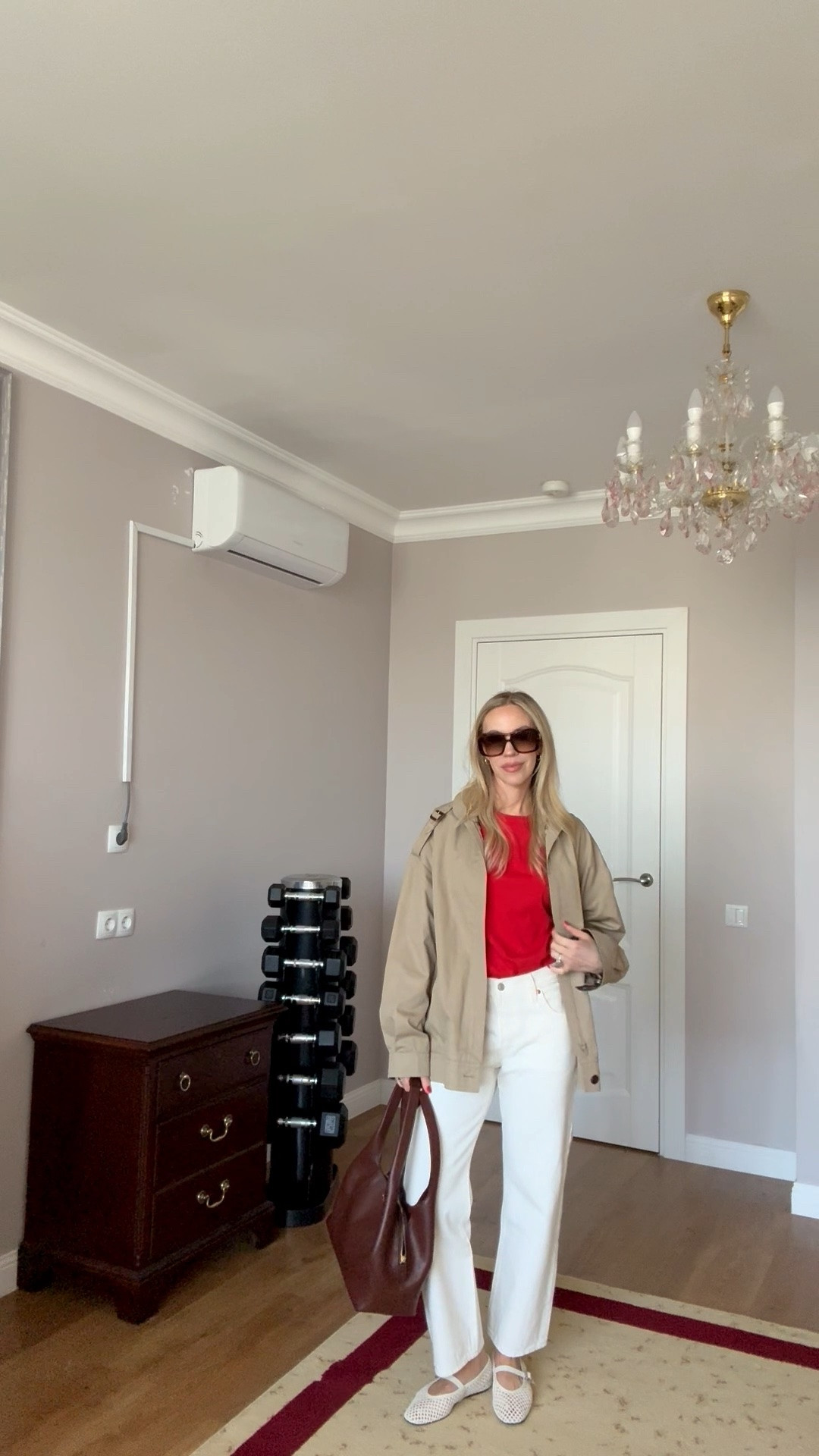 Casual spring outfits 2026, white jeans outfit, red tee, @levi baggy 90’s jeans, Le Tanneur handbag

#LTKSeasonal #LTKOver40 #LTKootd