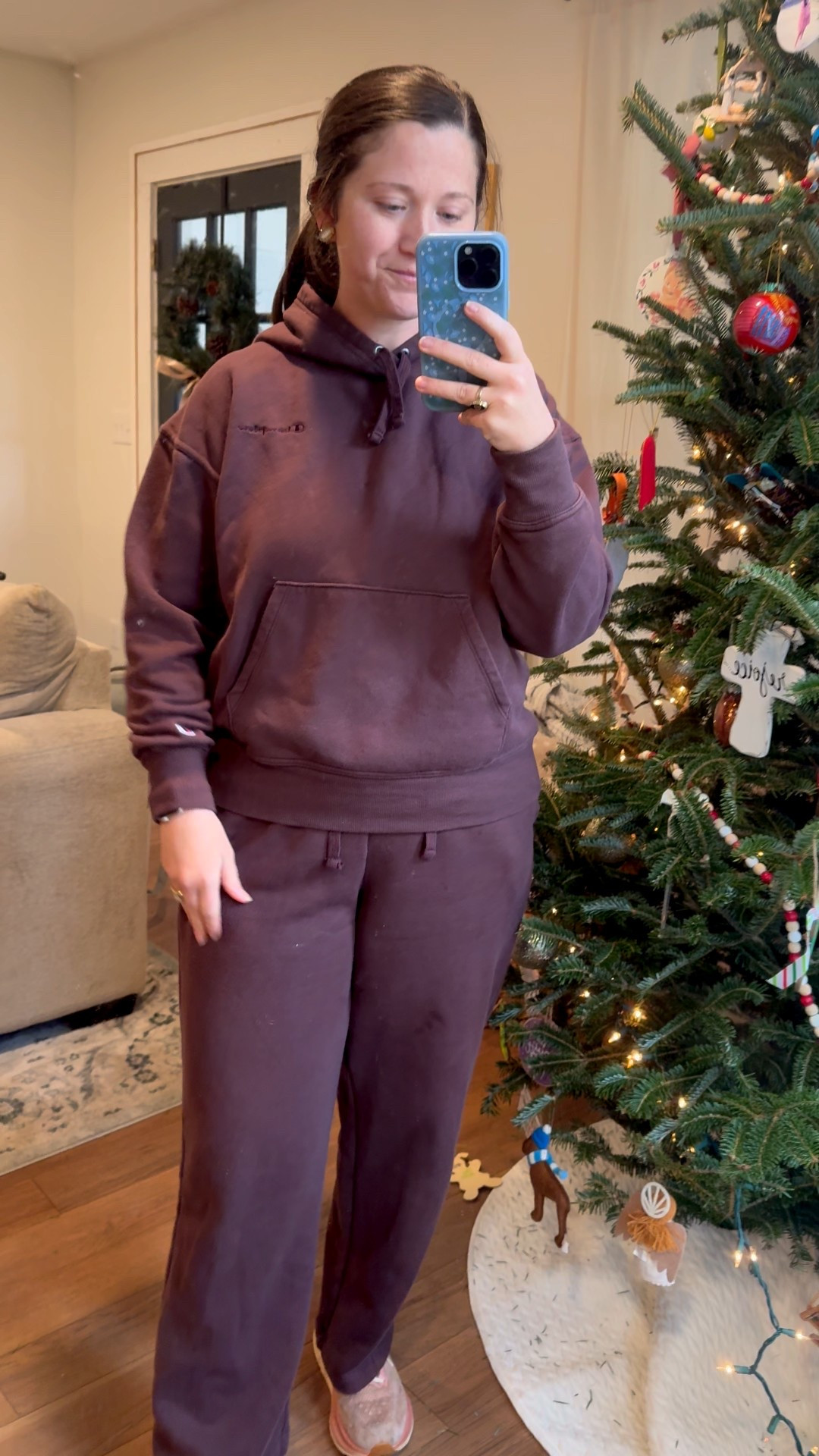 Comfy sweatpants and sweatshirt 