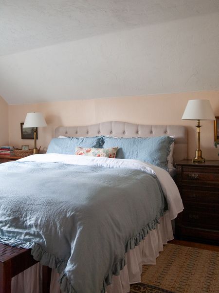 I have always been a fan of classic white bedding, but when all you have is a duvet cover and some sheets it is just boring. I’ve been slowly working on adding color and interest to this room, so I love the fun aqua and ruffles of this duvet cover set! Super affordable too. Linen is just the greatest for bedding. Soft, breathable, and durable. Plus it looks so cute with the ruffles!
#simpleandopulence #sponsored

#LTKhome