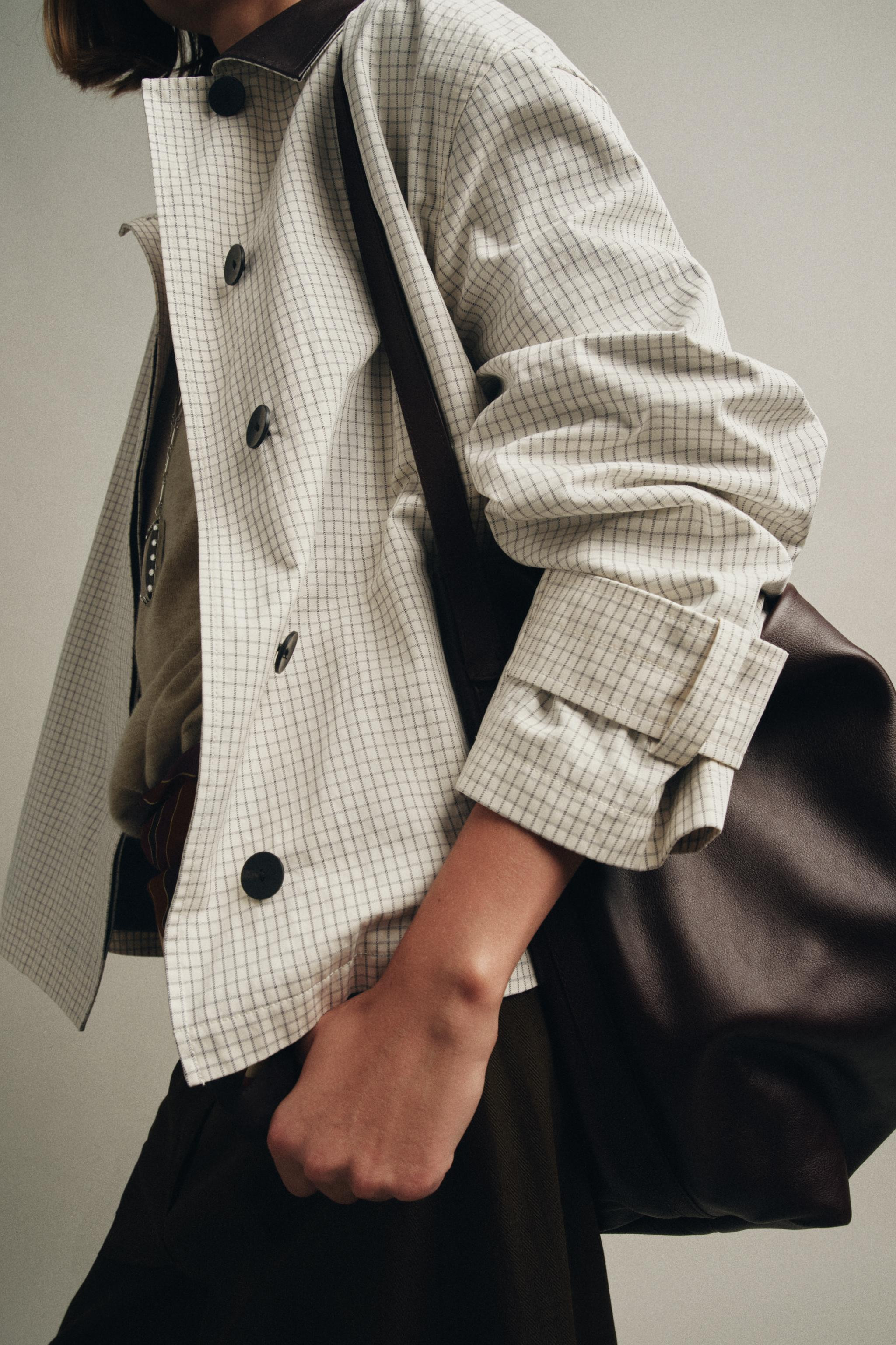 LEATHER COLLAR SHORT TRENCH COAT ZW COLLECTION | Zara US