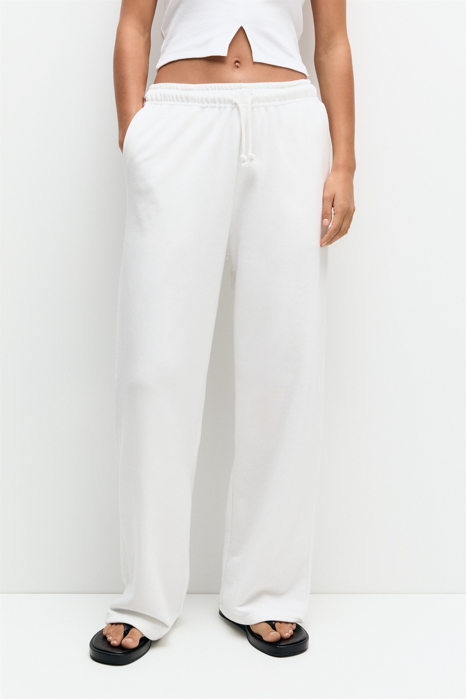 Wide-leg tracksuit bottoms | PULL and BEAR UK