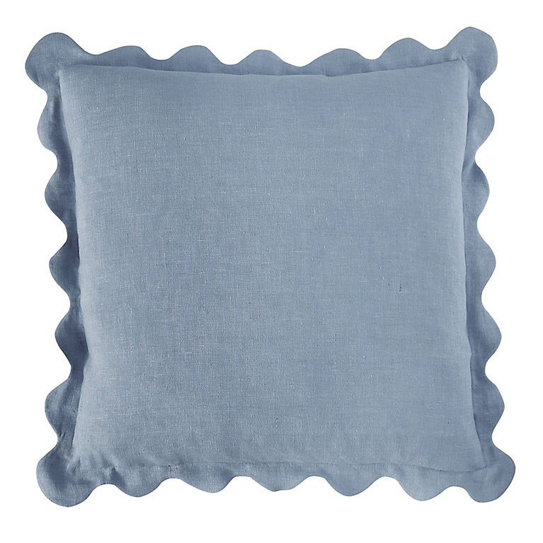 Rue Scalloped Linen Pillow | Ballard Designs, Inc.