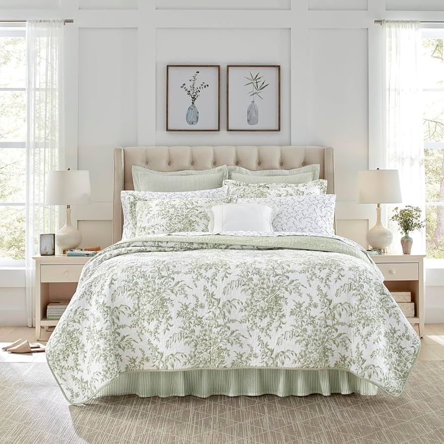Laura Ashley- Queen Quilt Set, Cotton Reversible Bedding Set, All Season Cottage Home Décor (Joy... | Amazon (US)